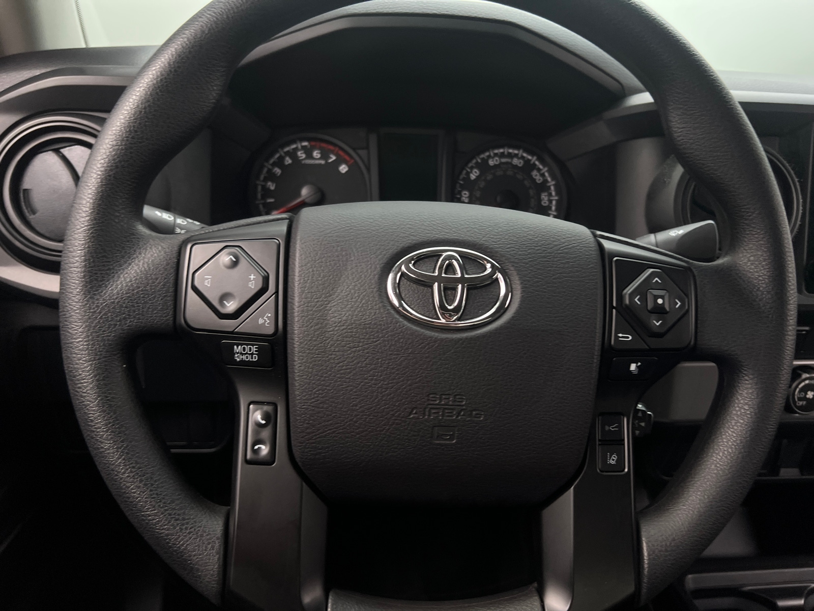 Thumbnail: 2022 Toyota Tacoma - 4