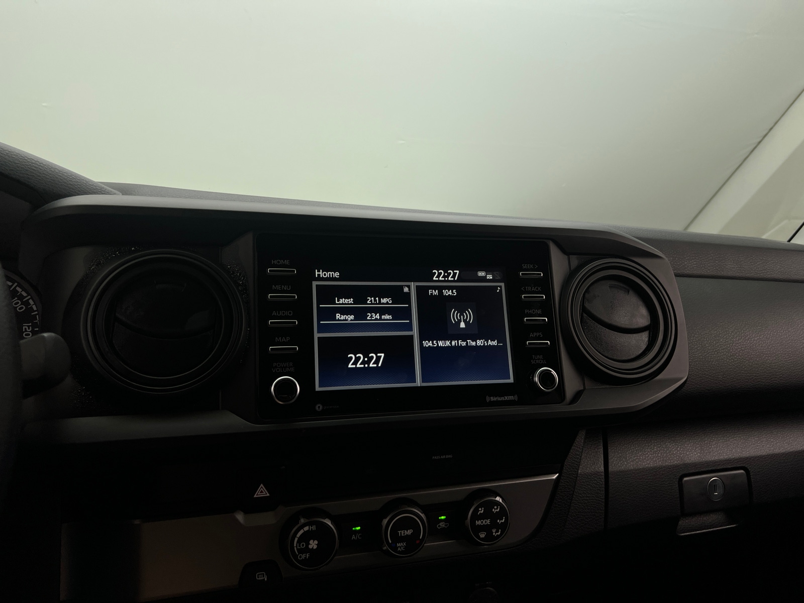Thumbnail: 2022 Toyota Tacoma - 3