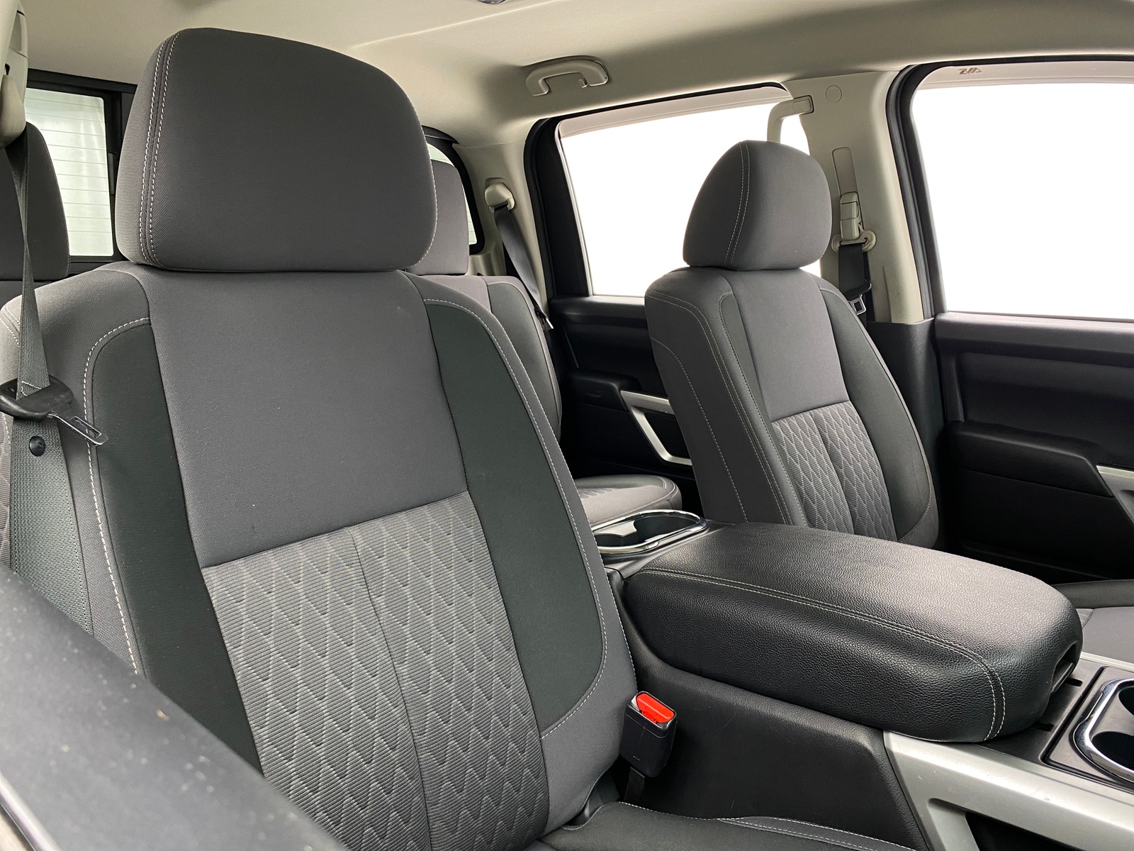 Thumbnail: 2021 Nissan Titan - 2