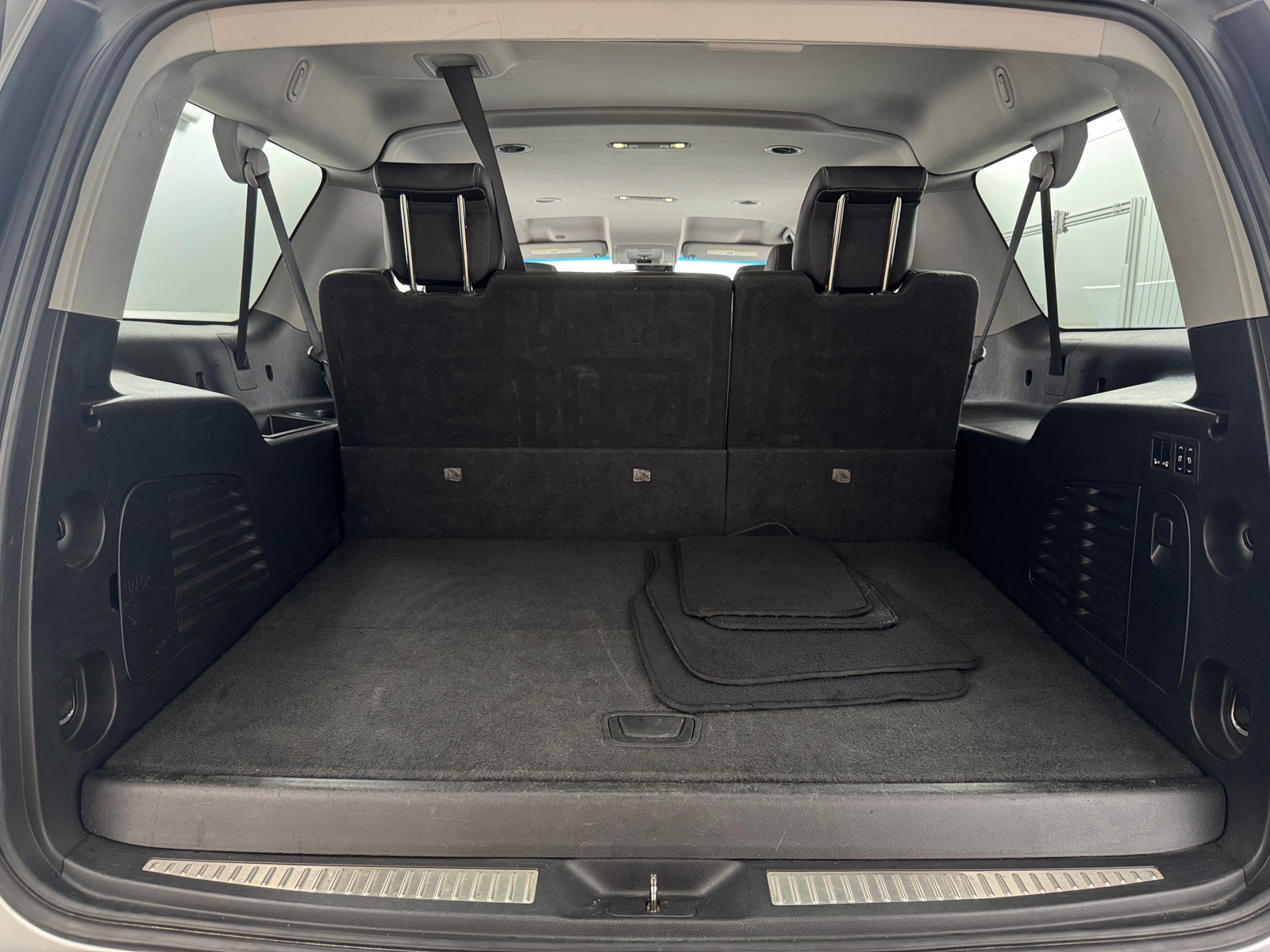 Thumbnail: 2018 Chevrolet Suburban - 6