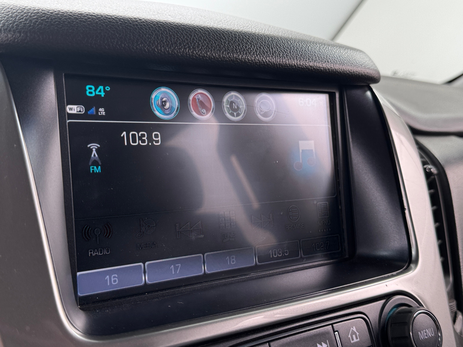 Thumbnail: 2018 Chevrolet Suburban - 3
