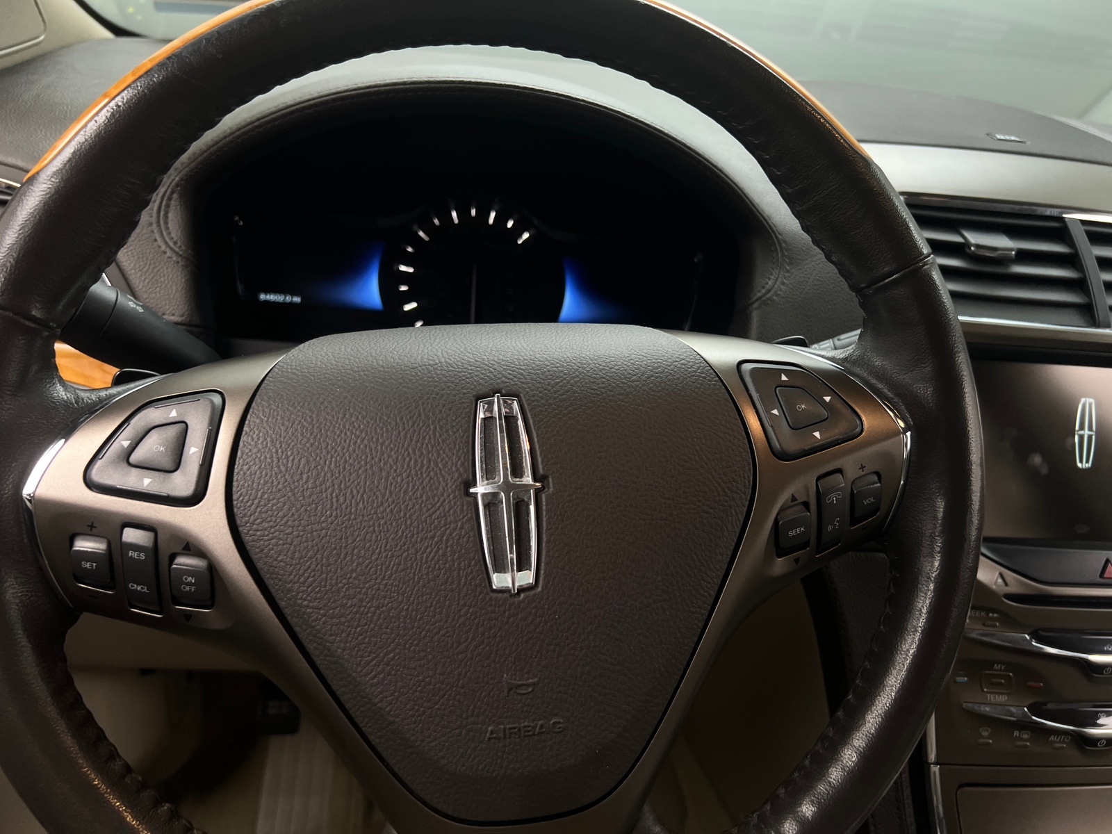 Thumbnail: 2013 Lincoln MKX - 4