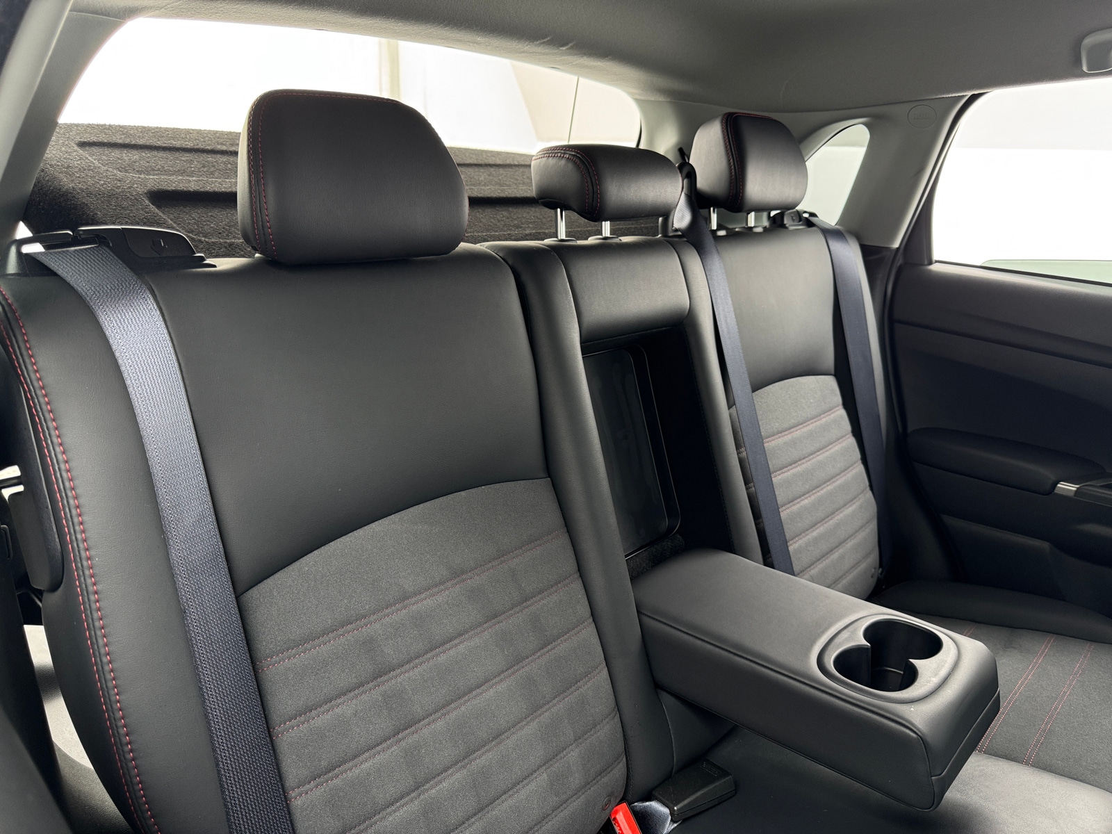 Thumbnail: 2023 Mitsubishi Outlander Sport - 5