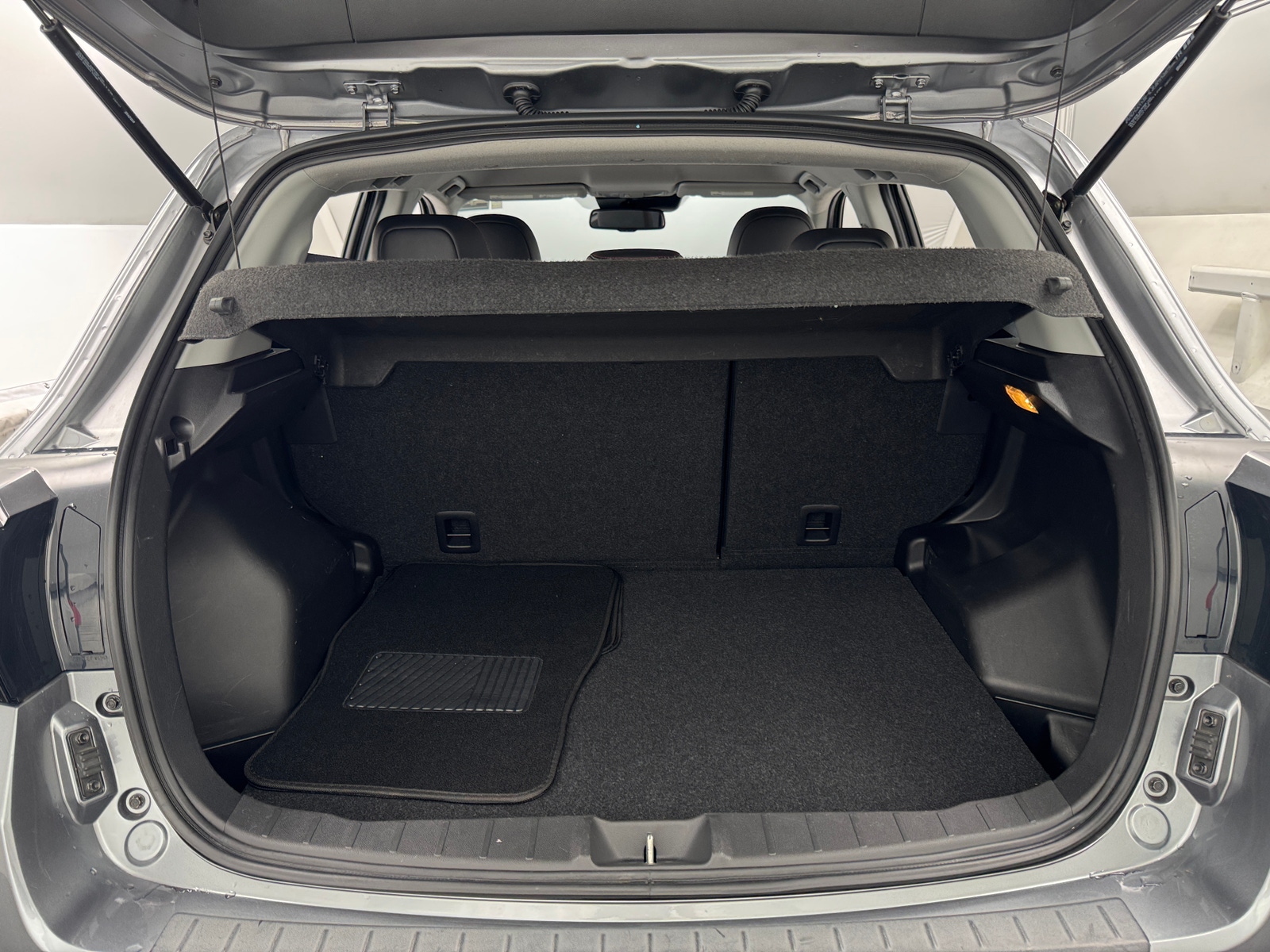 Thumbnail: 2023 Mitsubishi Outlander Sport - 6