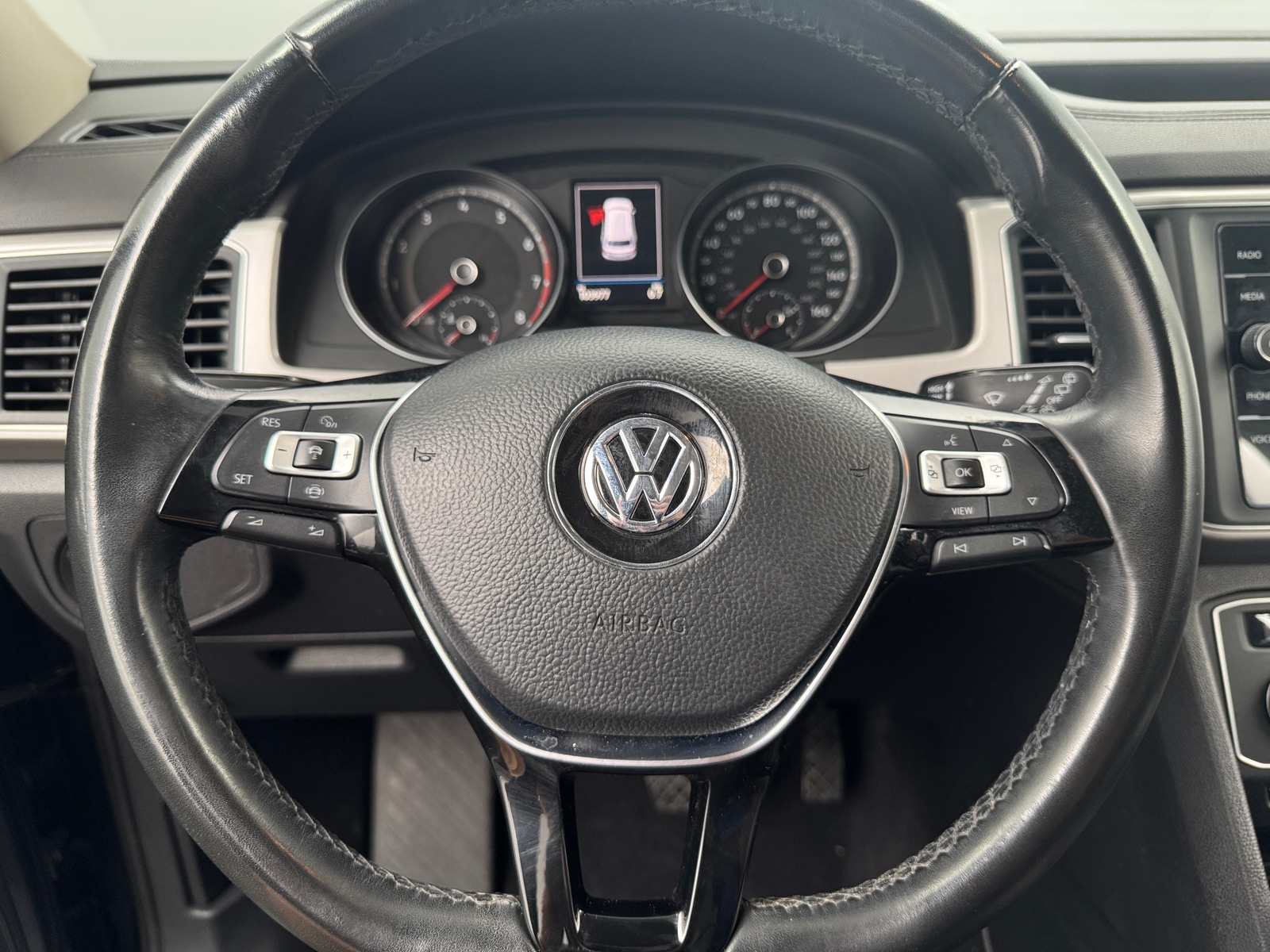Thumbnail: 2019 Volkswagen Atlas - 4