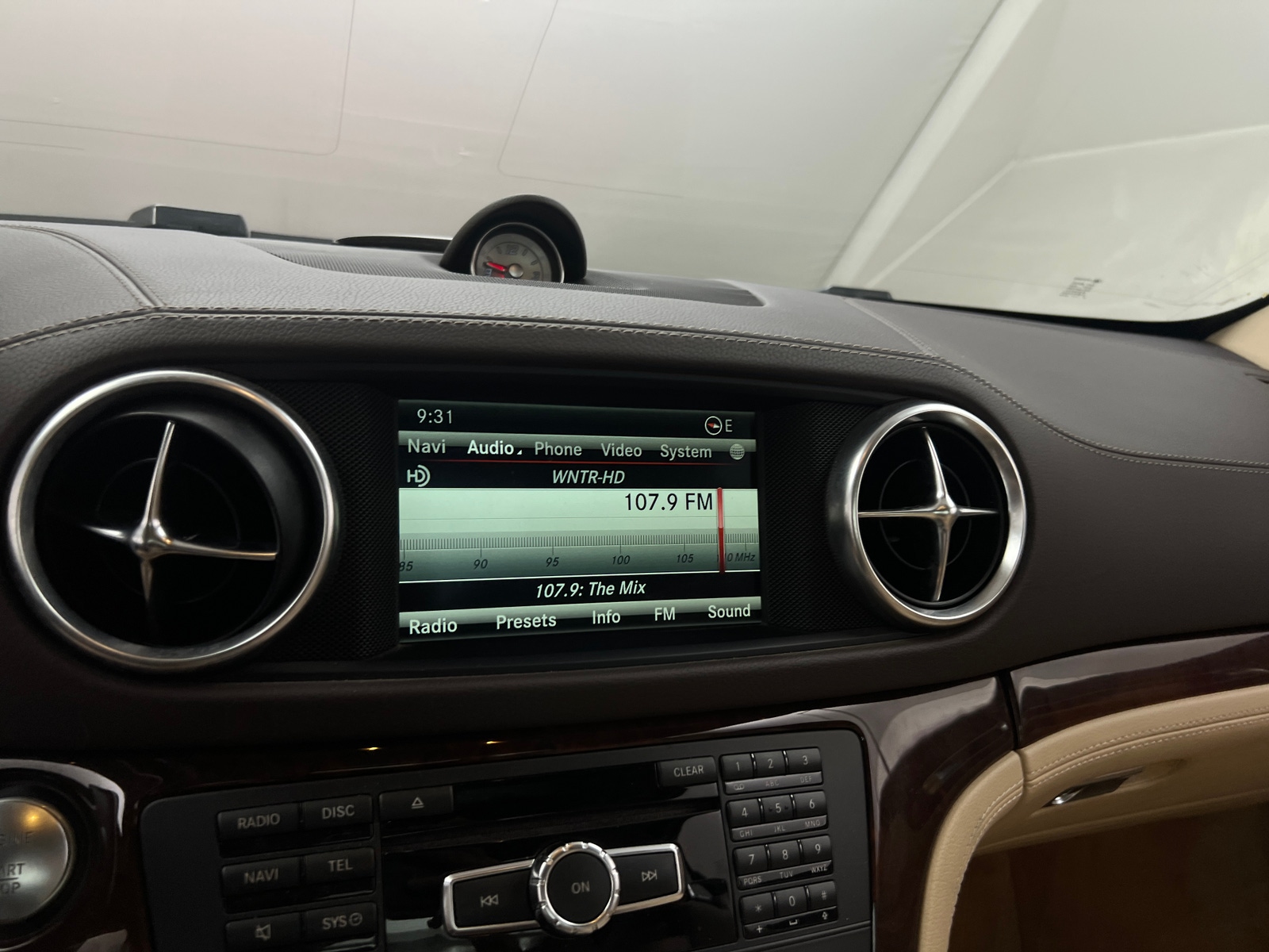 Thumbnail: 2015 Mercedes-Benz SL-Class - 3