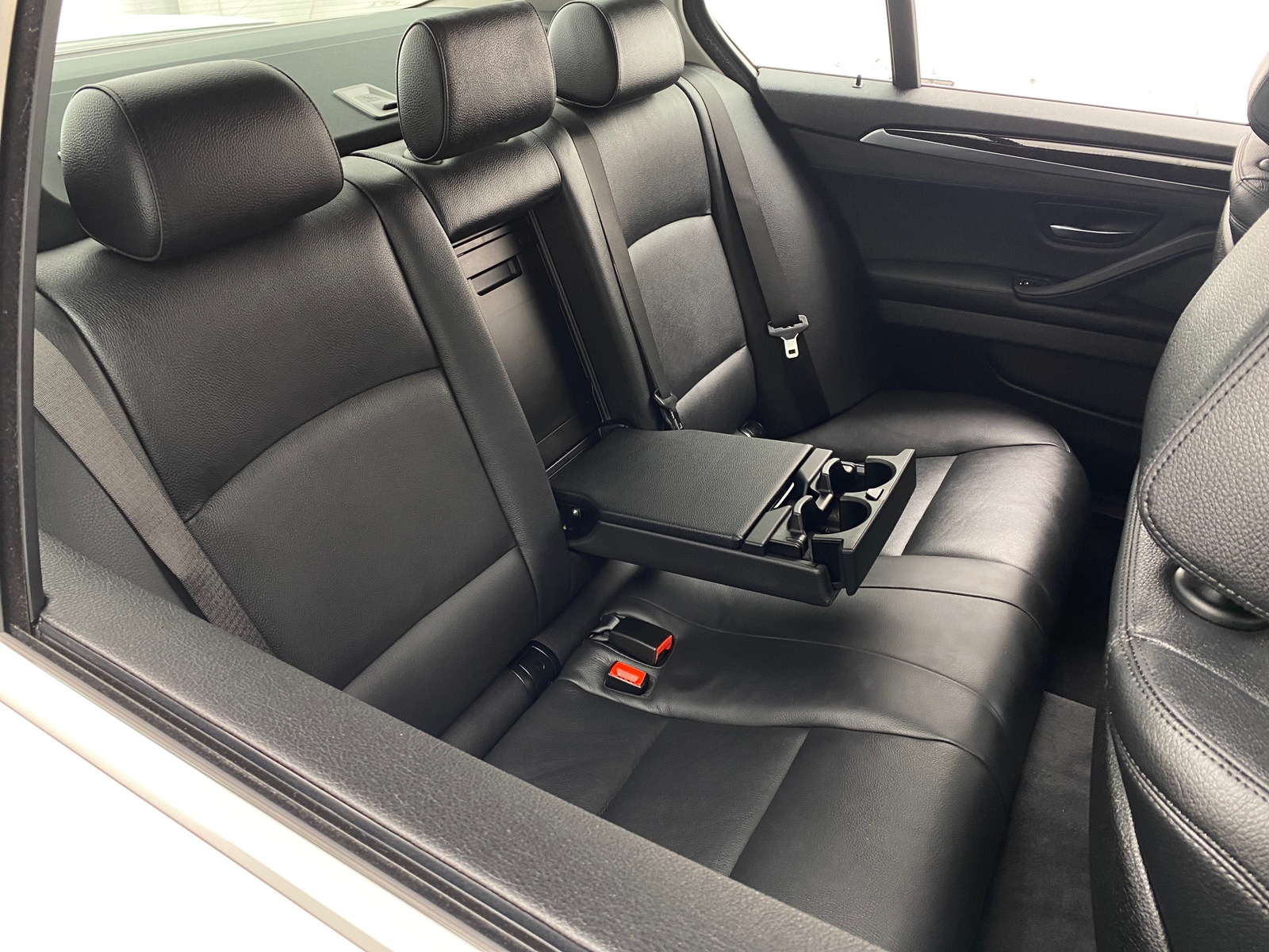Thumbnail: 2016 BMW 5 Series - 5