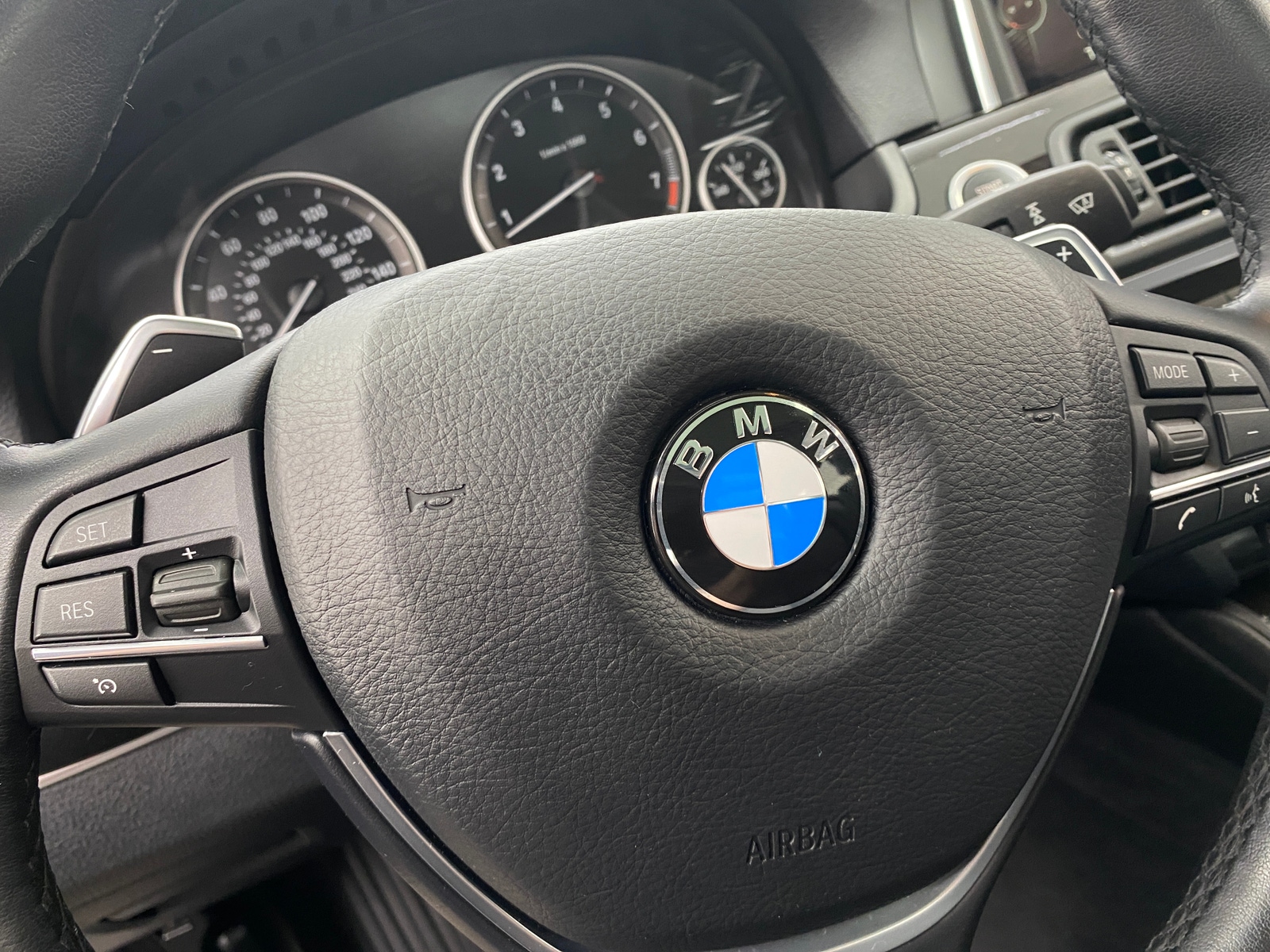 Thumbnail: 2016 BMW 5 Series - 4