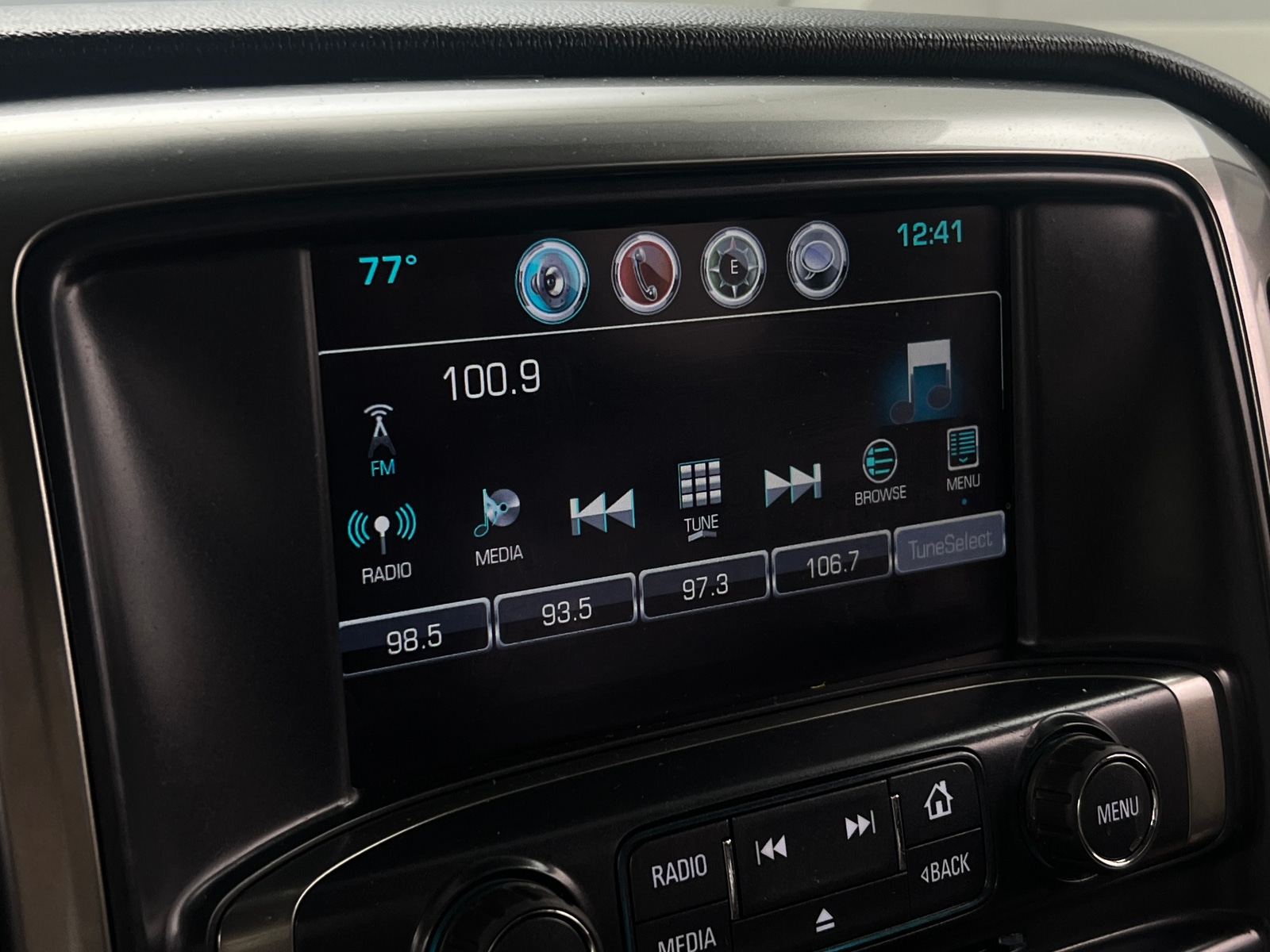 Thumbnail: 2018 Chevrolet Silverado 1500 - 4