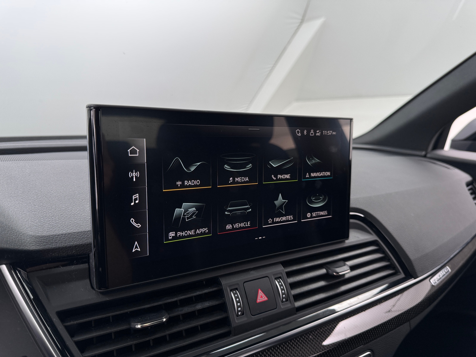 Thumbnail: 2022 Audi SQ5 - 3