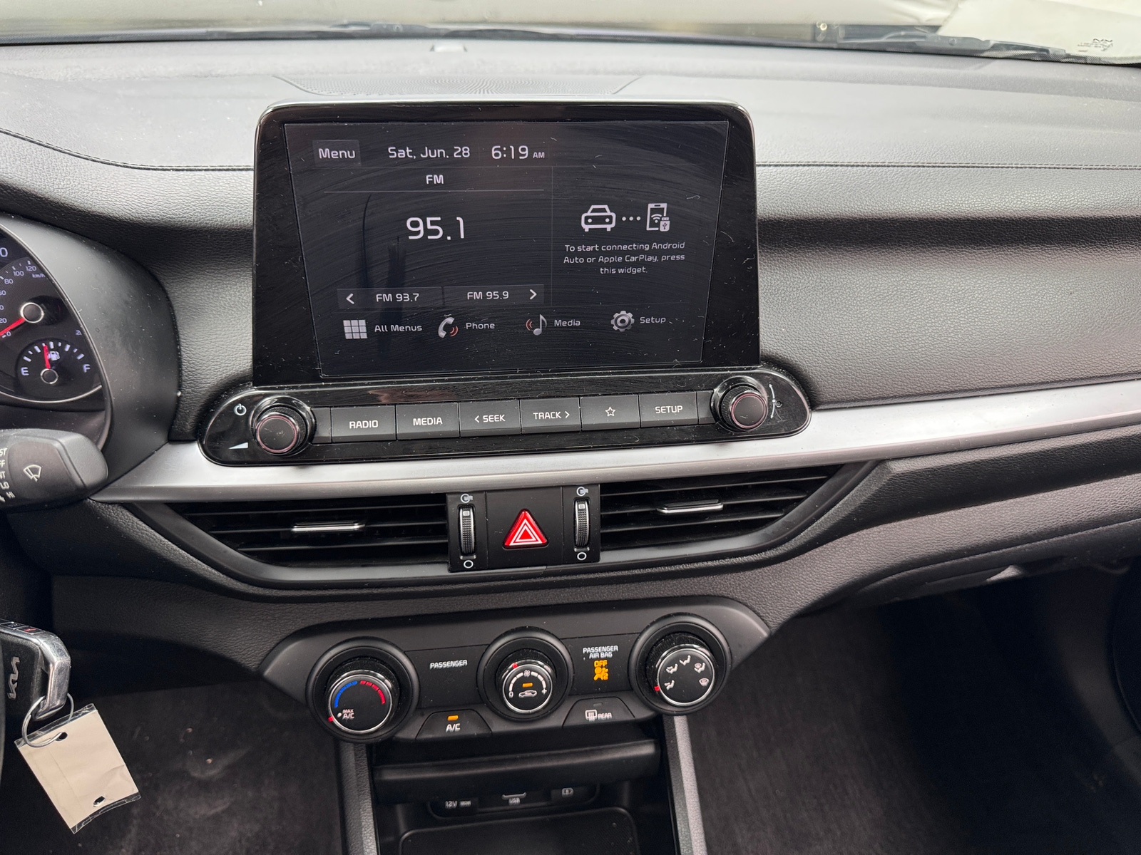 Thumbnail: 2024 Kia Forte - 4