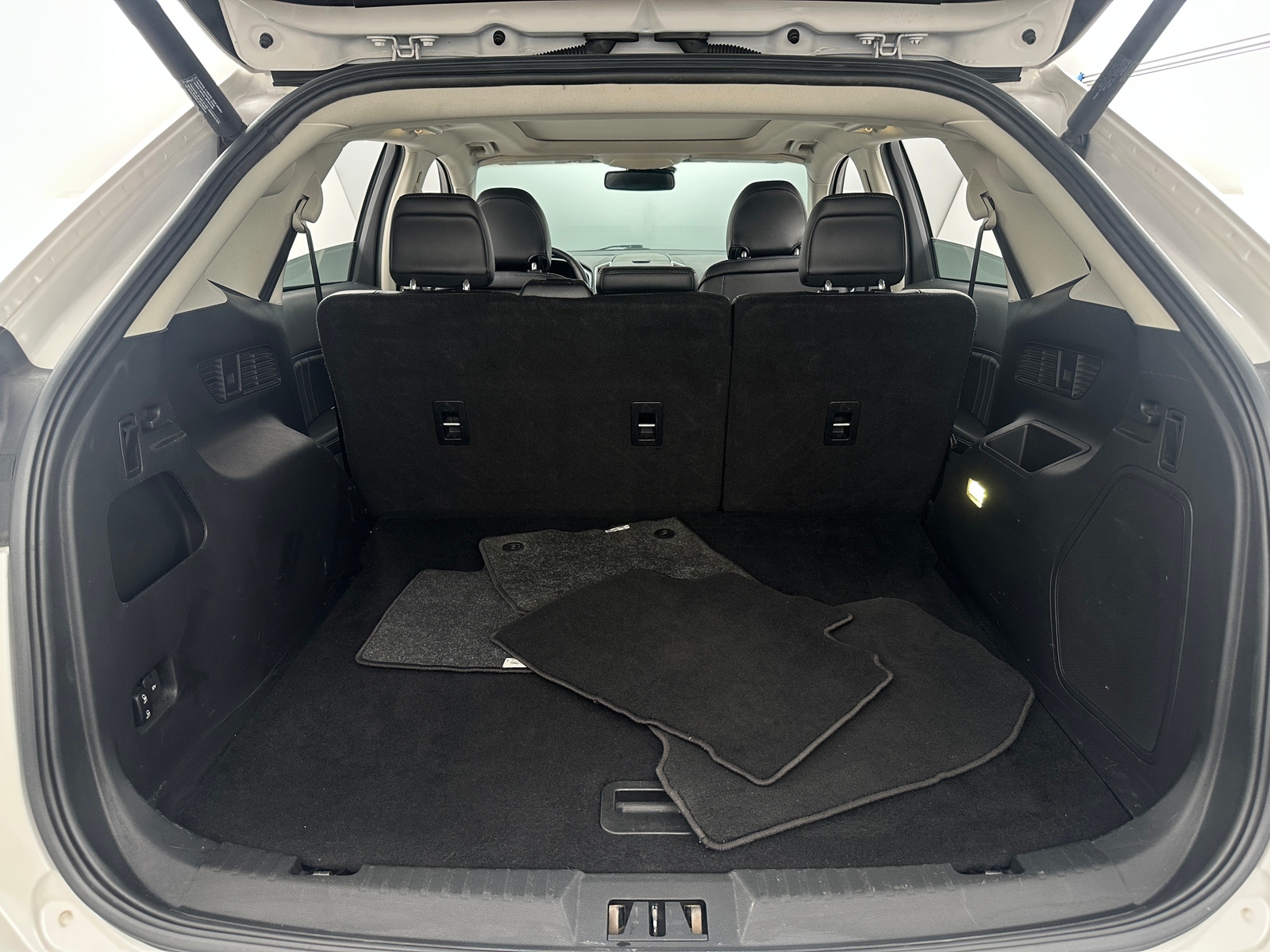 Thumbnail: 2016 Ford Edge - 6