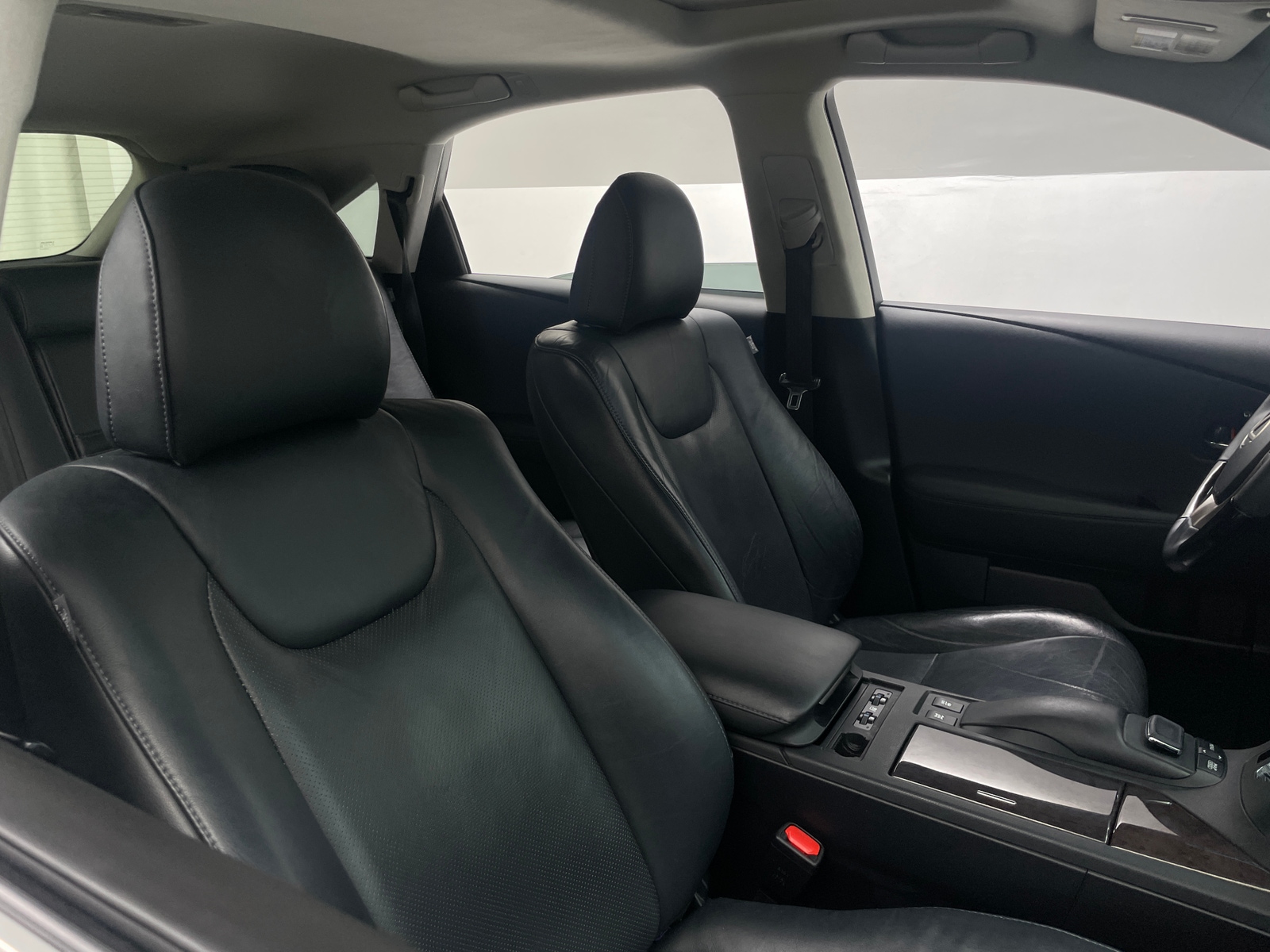 Thumbnail: 2015 Lexus RX - 2