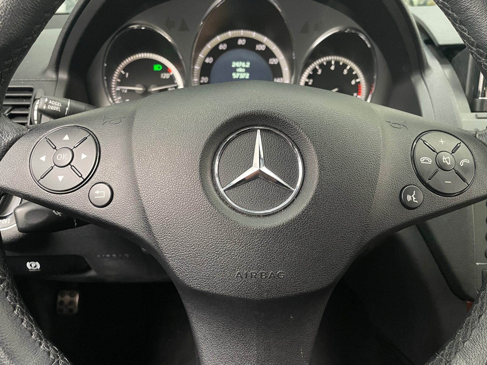 Thumbnail: 2010 Mercedes-Benz C-Class - 4