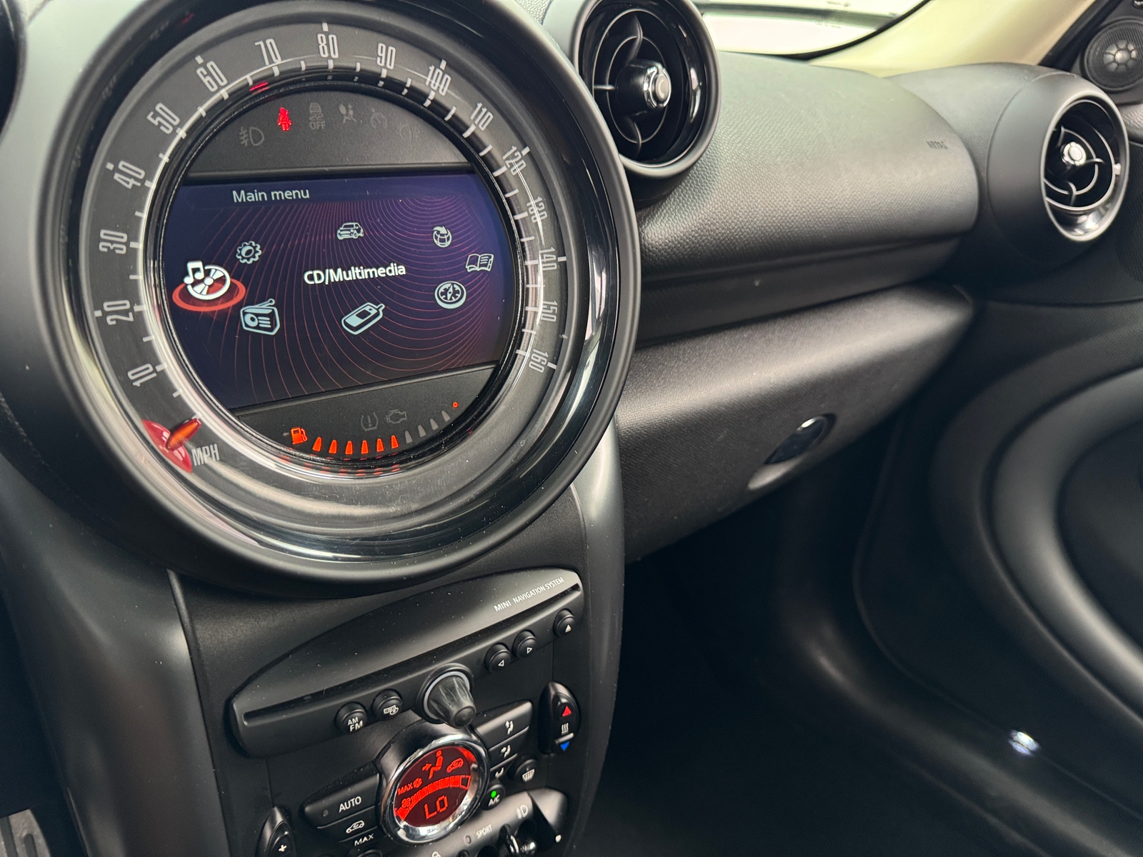 Thumbnail: 2016 MINI Cooper Countryman - 3