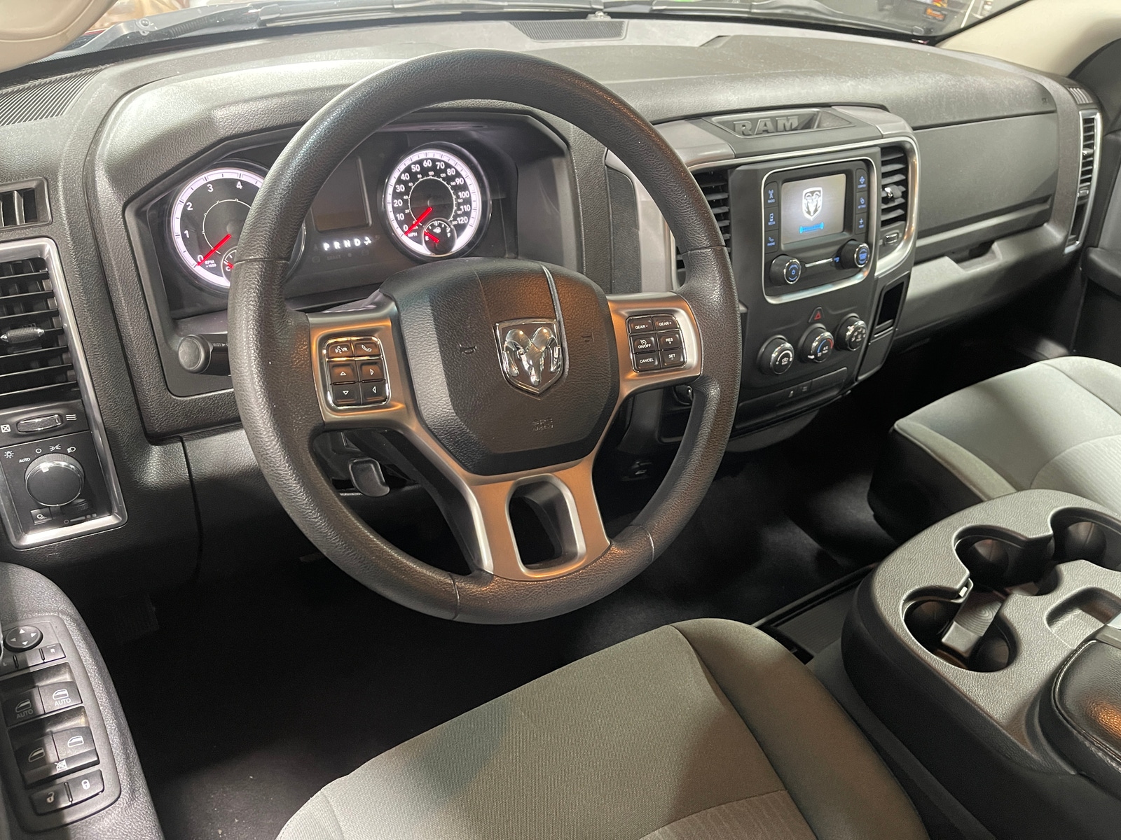 Thumbnail: 2022 RAM 1500 Classic - 3