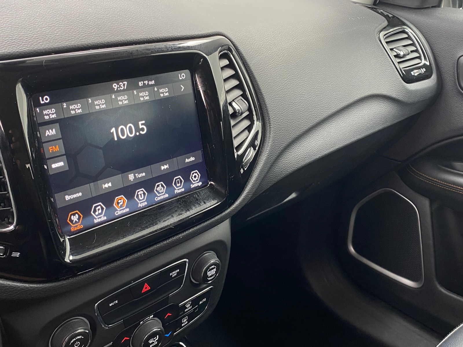 Thumbnail: 2020 Jeep Compass - 3