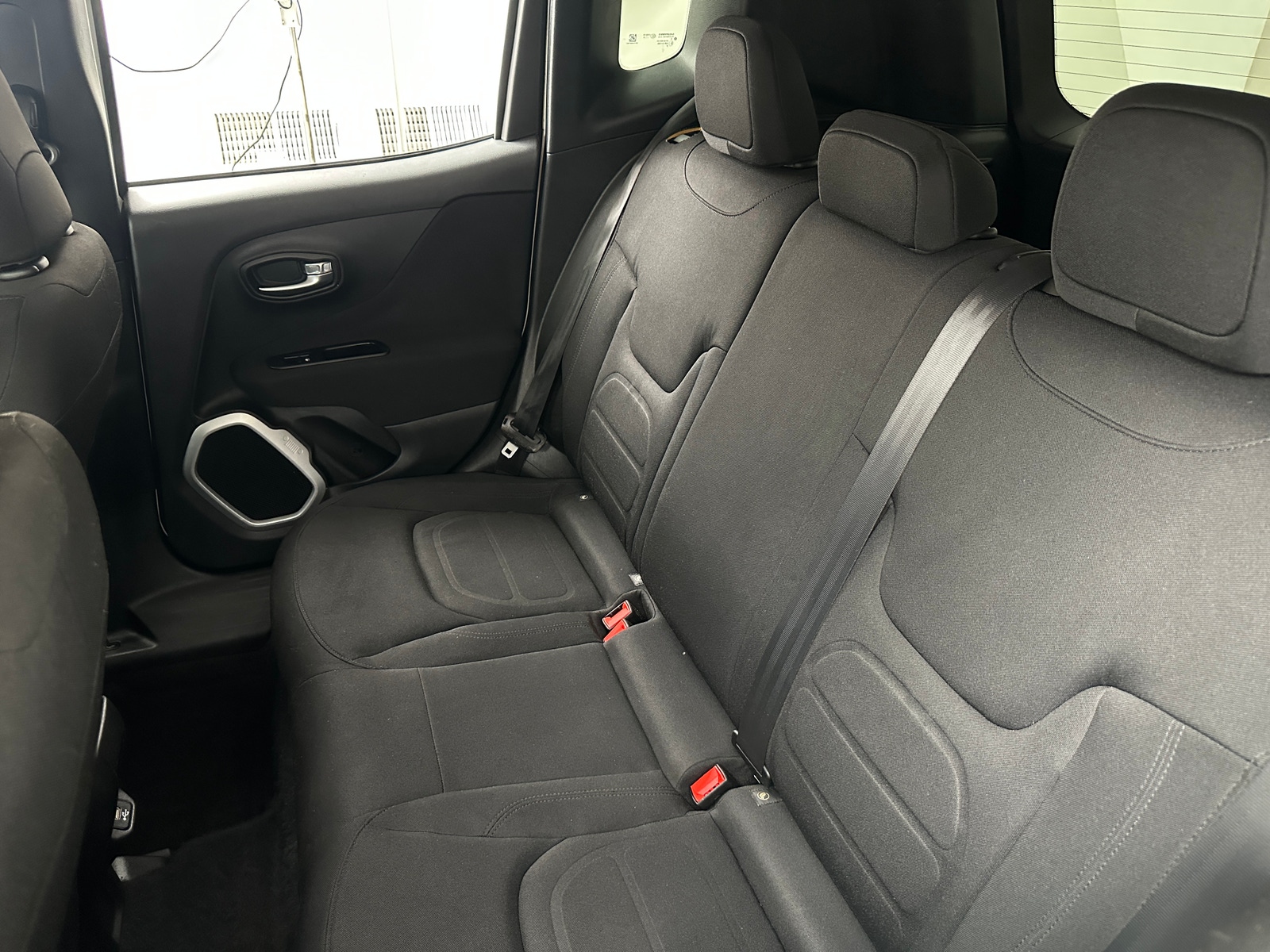 Thumbnail: 2018 Jeep Renegade - 6