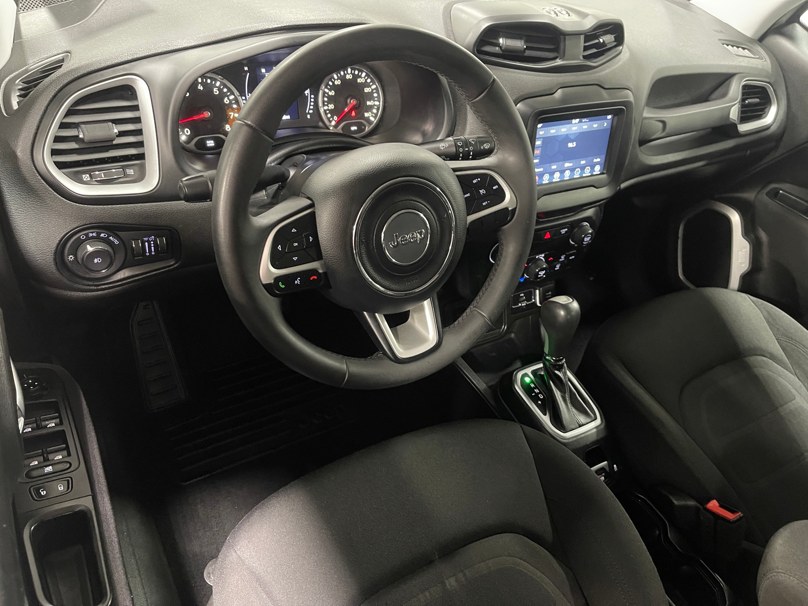 Thumbnail: 2018 Jeep Renegade - 3