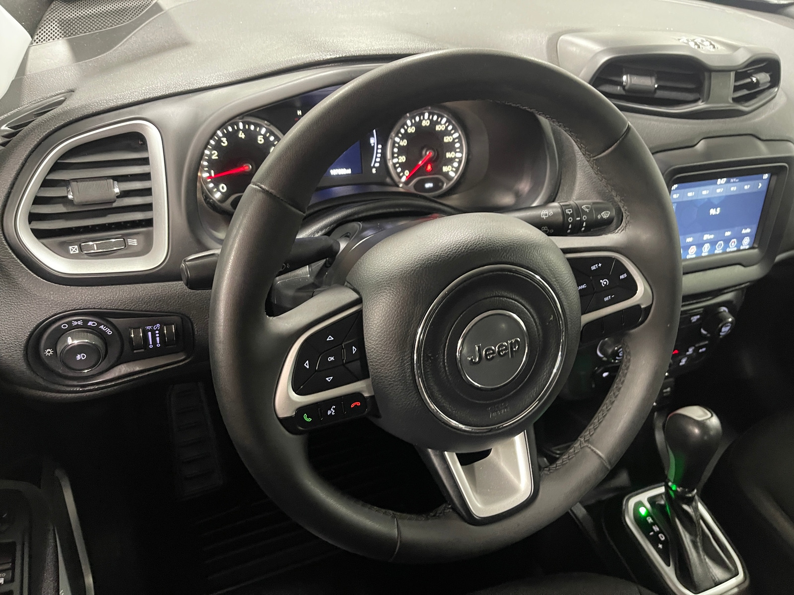 Thumbnail: 2018 Jeep Renegade - 5