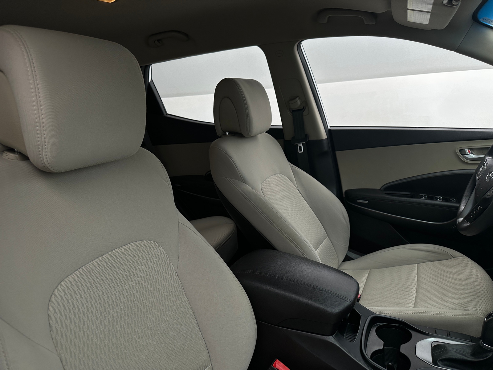 Thumbnail: 2017 Hyundai Santa Fe - 2
