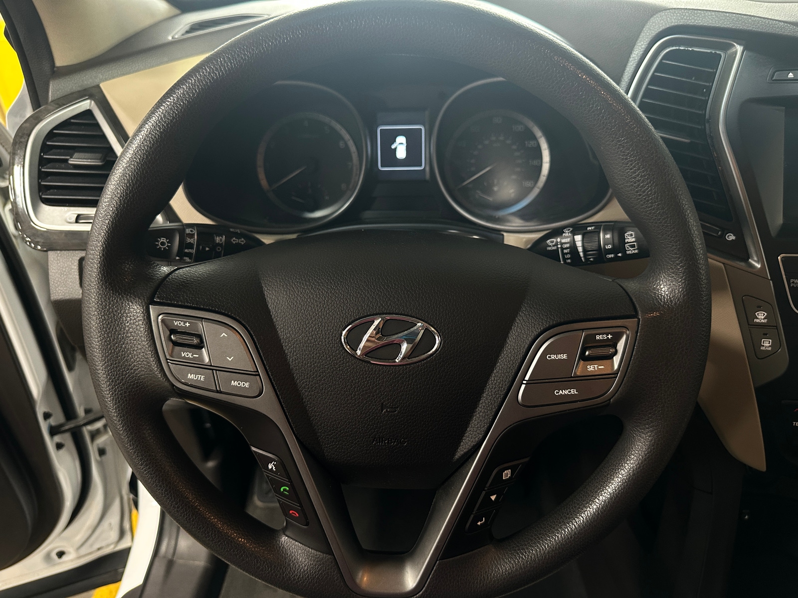 Thumbnail: 2017 Hyundai Santa Fe - 5