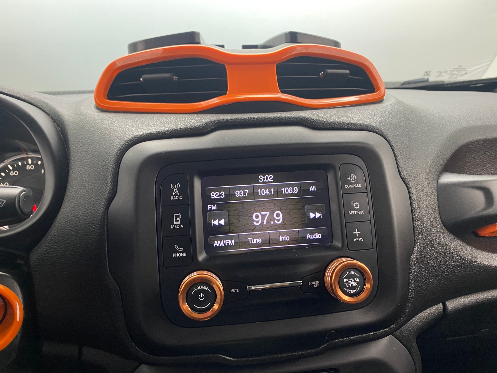 Thumbnail: 2019 Jeep Renegade - 4