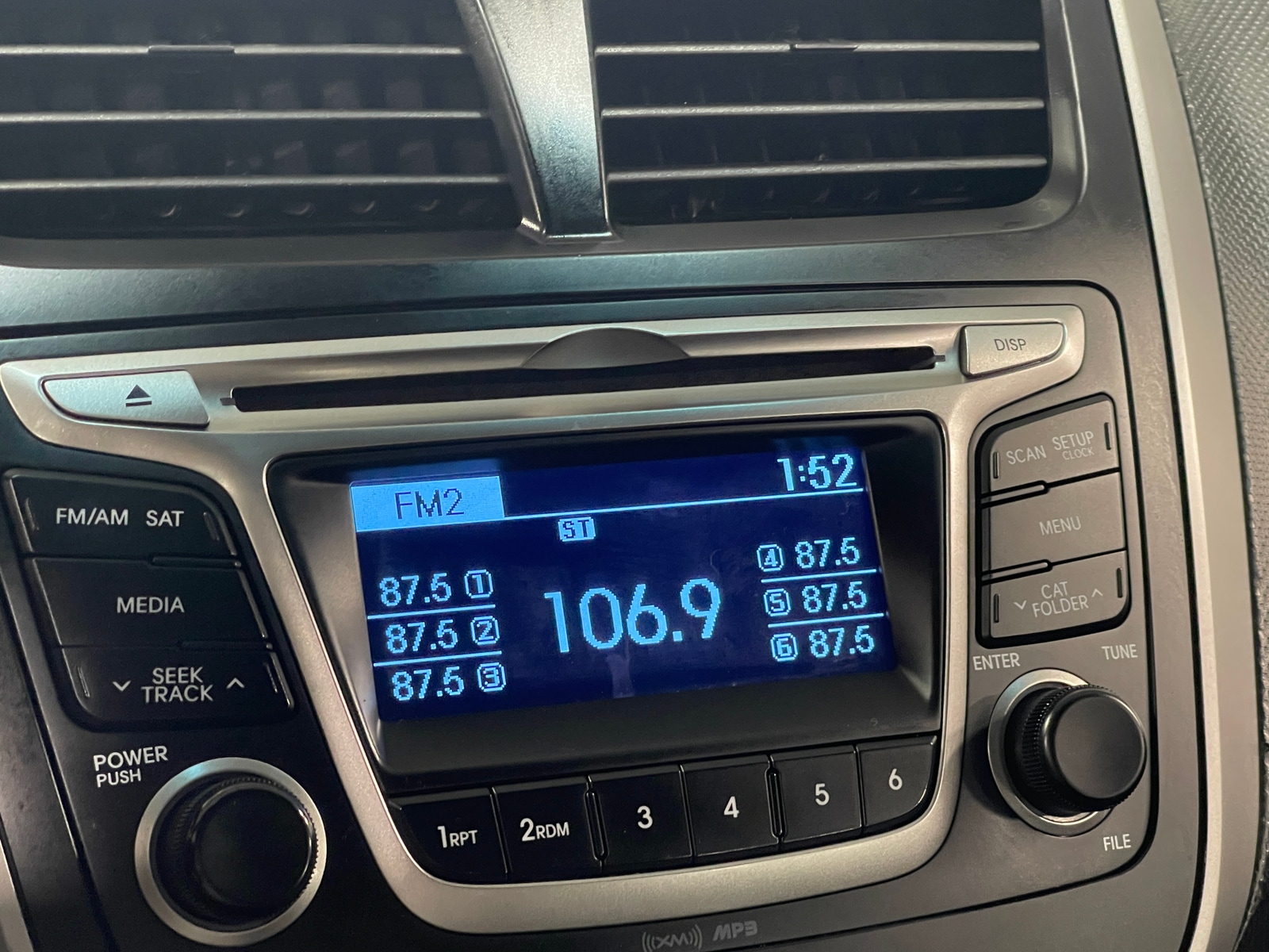 Thumbnail: 2017 Hyundai Accent - 4