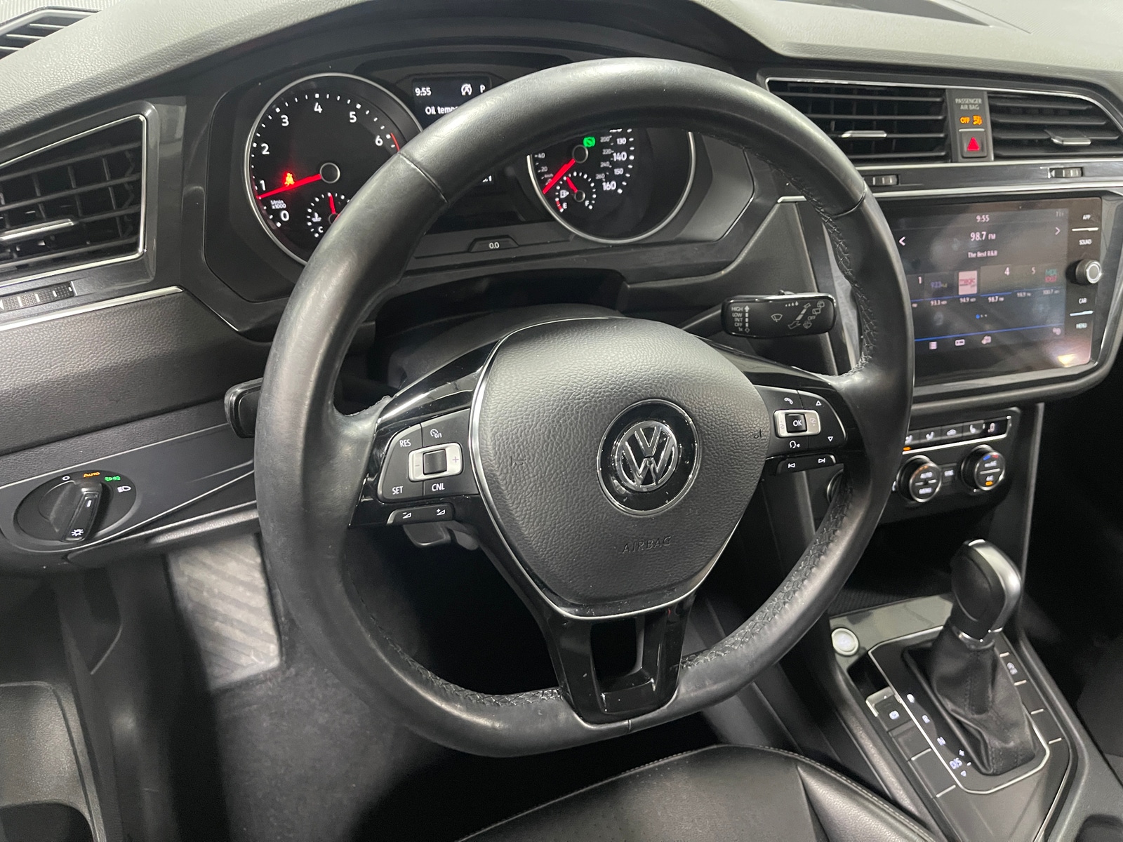 Thumbnail: 2018 Volkswagen Tiguan - 4