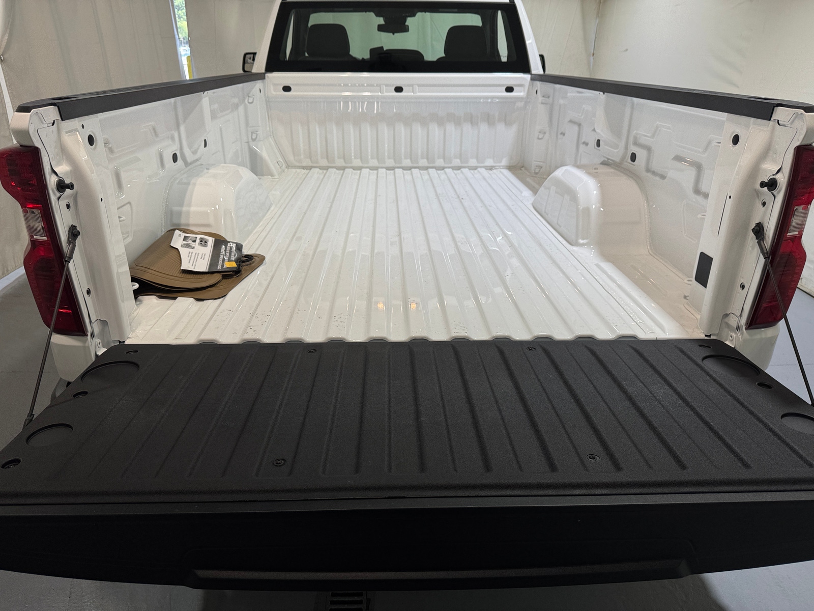 Thumbnail: 2025 Chevrolet Silverado 1500 - 6