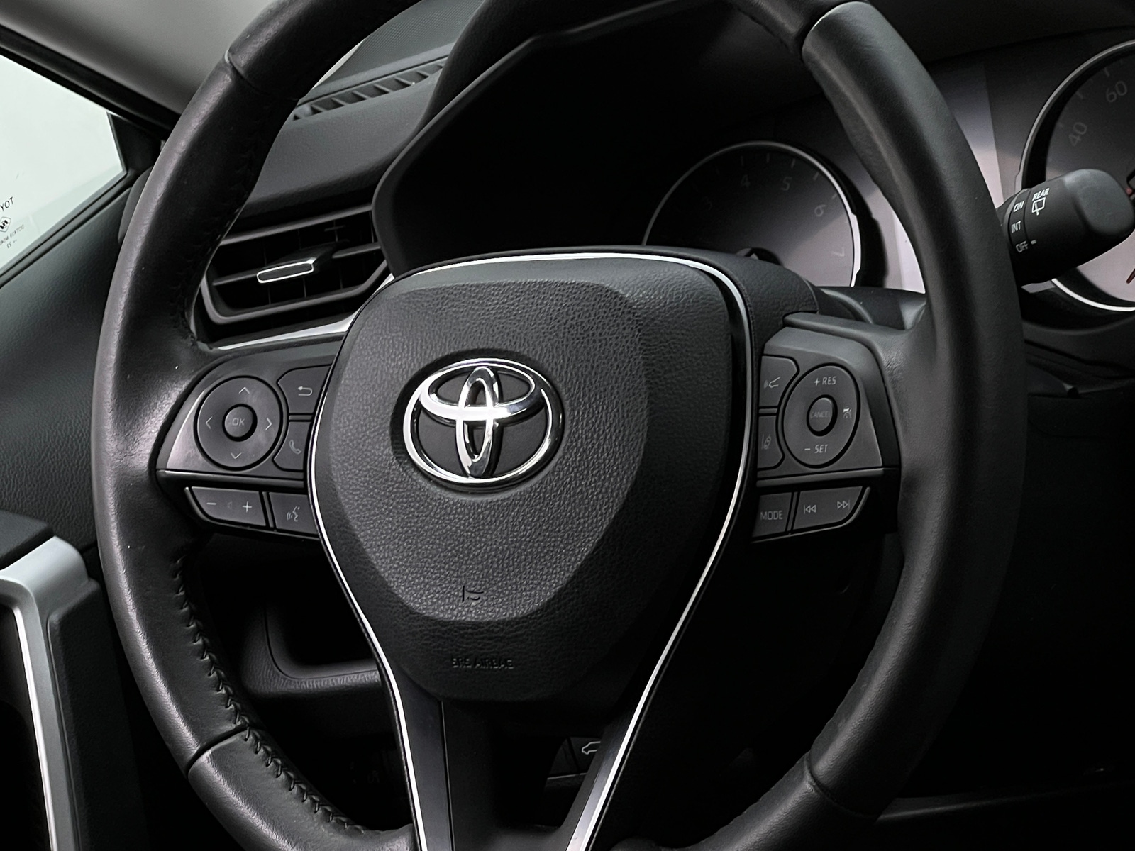 Thumbnail: 2022 Toyota RAV4 - 4