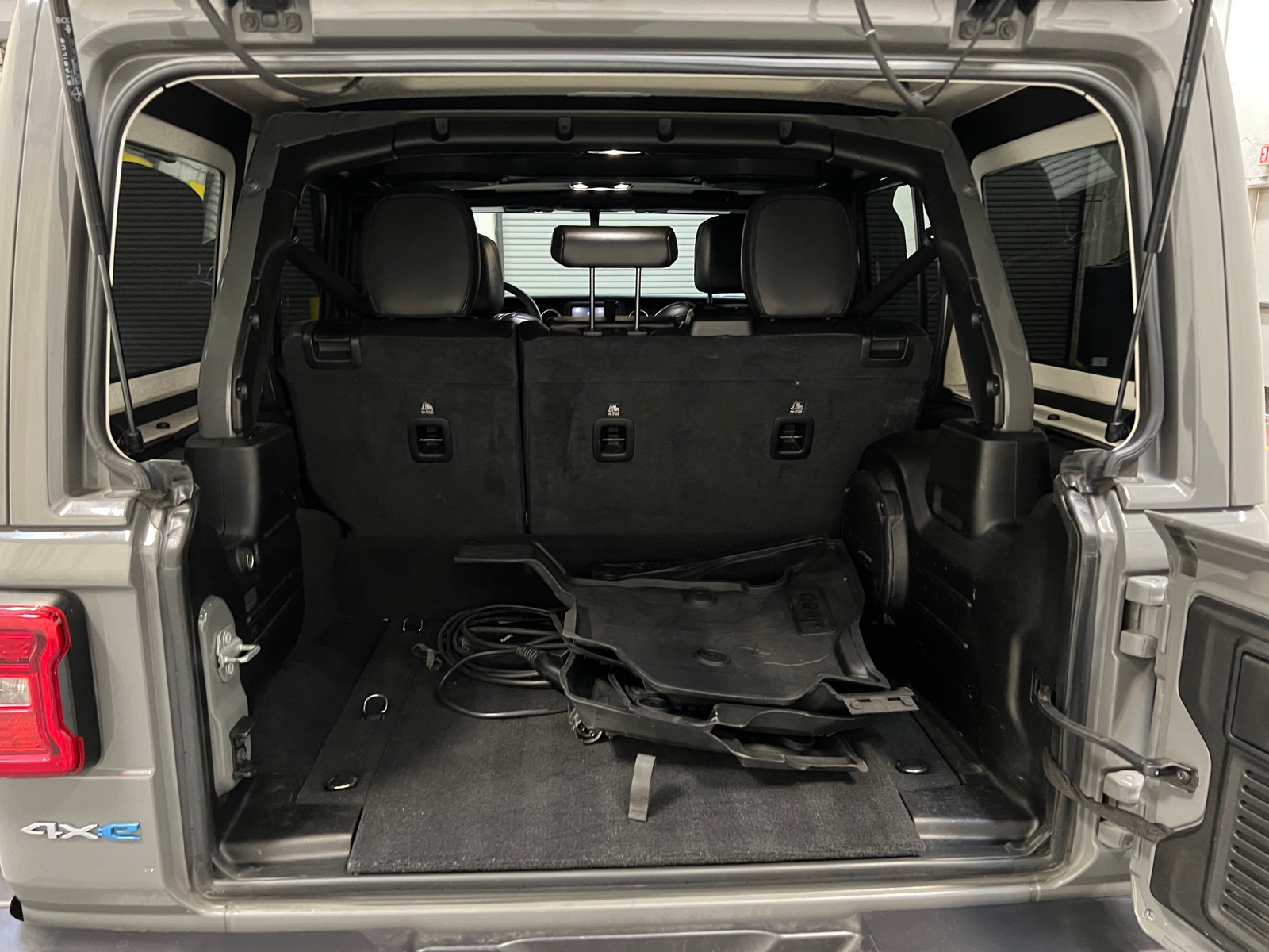 Thumbnail: 2021 Jeep Wrangler - 6