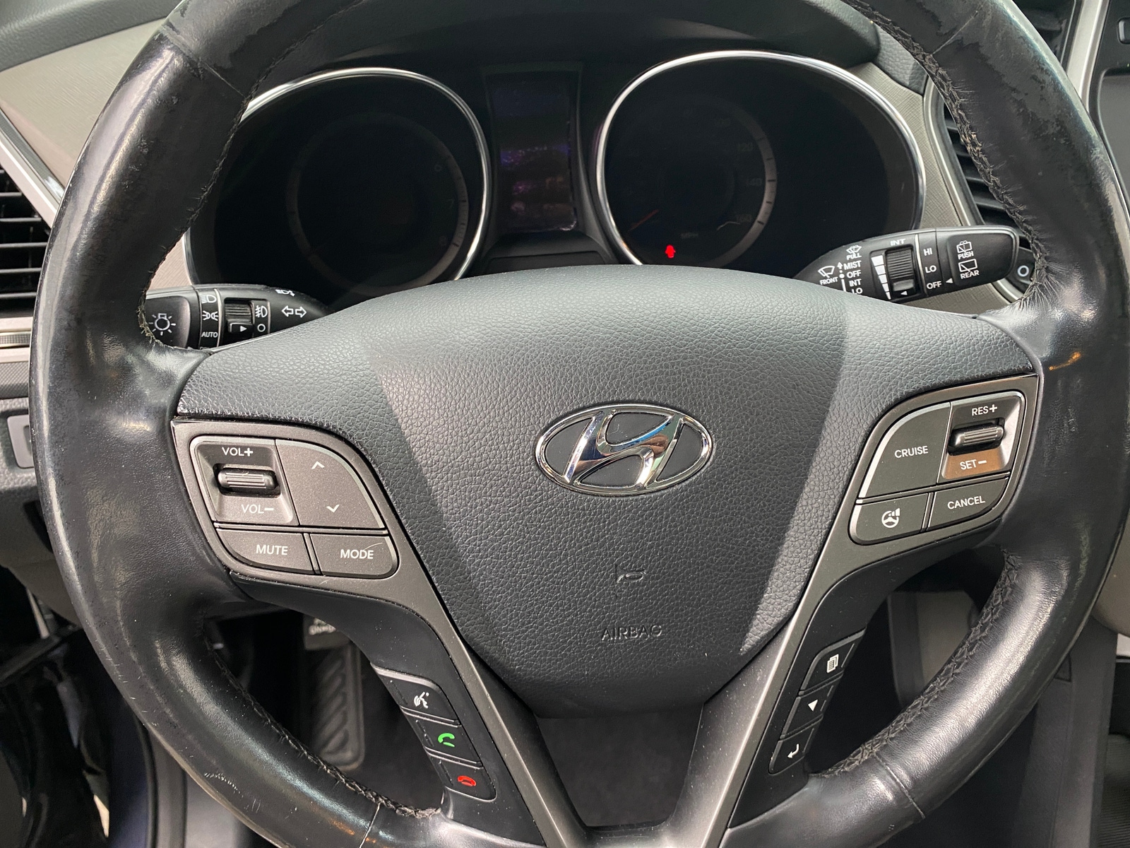 Thumbnail: 2015 Hyundai Santa Fe - 5