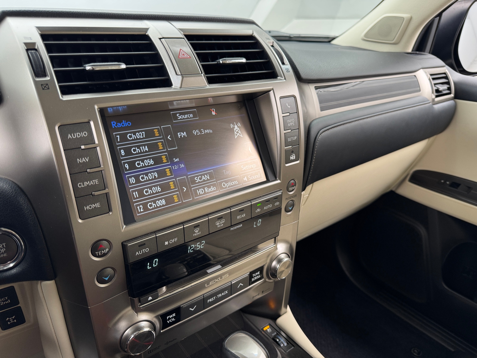 Thumbnail: 2020 Lexus GX - 3