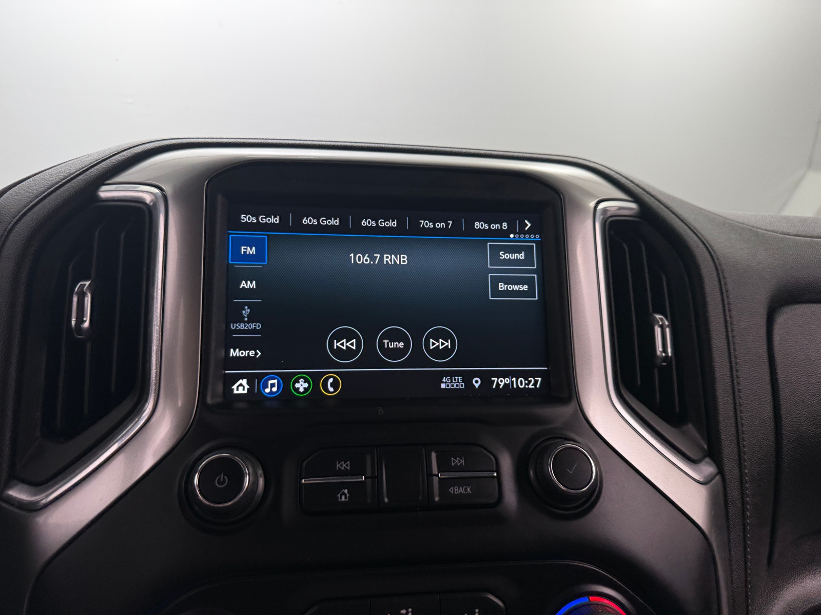 Thumbnail: 2022 Chevrolet Silverado 1500 - 4