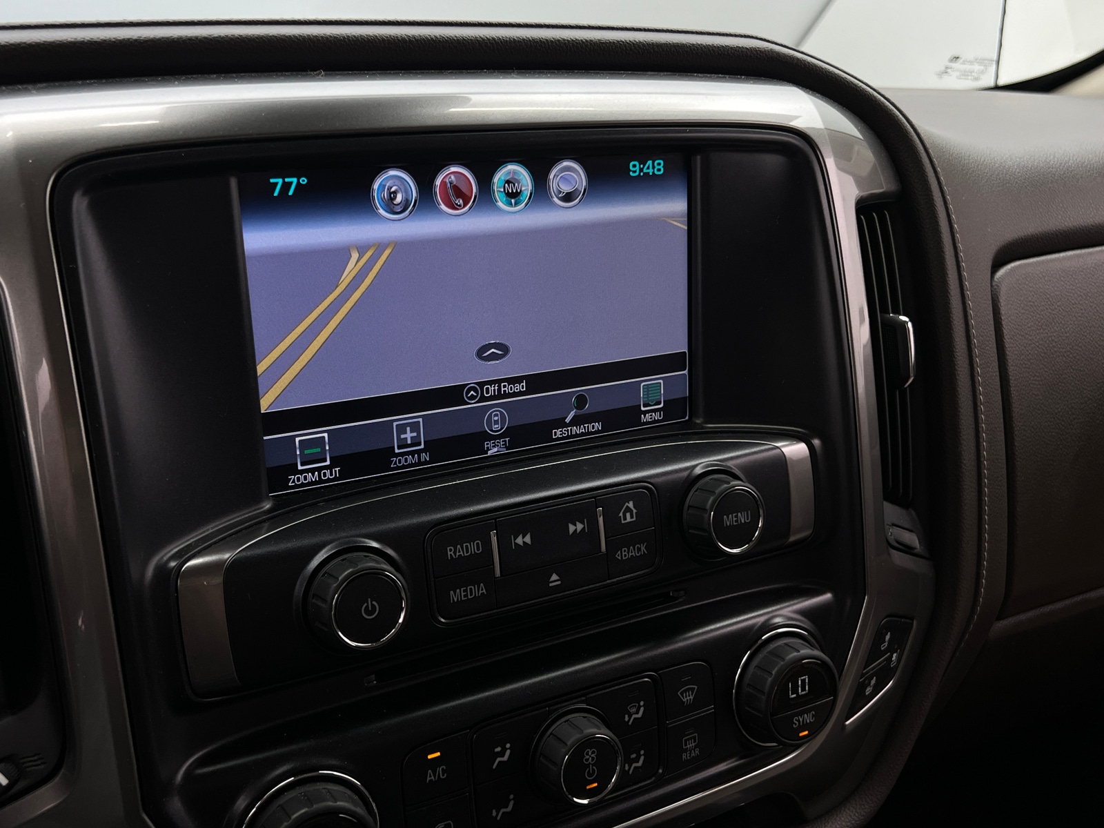 Thumbnail: 2016 Chevrolet Silverado 1500 - 3