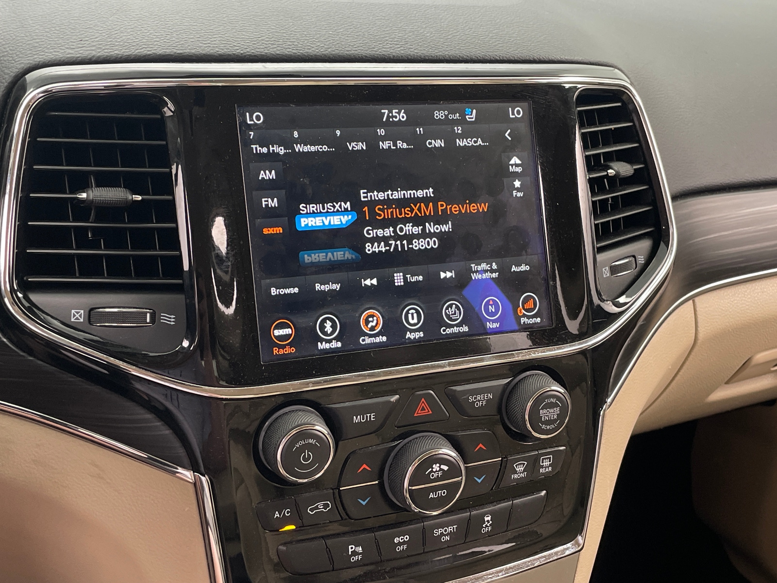 Thumbnail: 2019 Jeep Grand Cherokee - 4