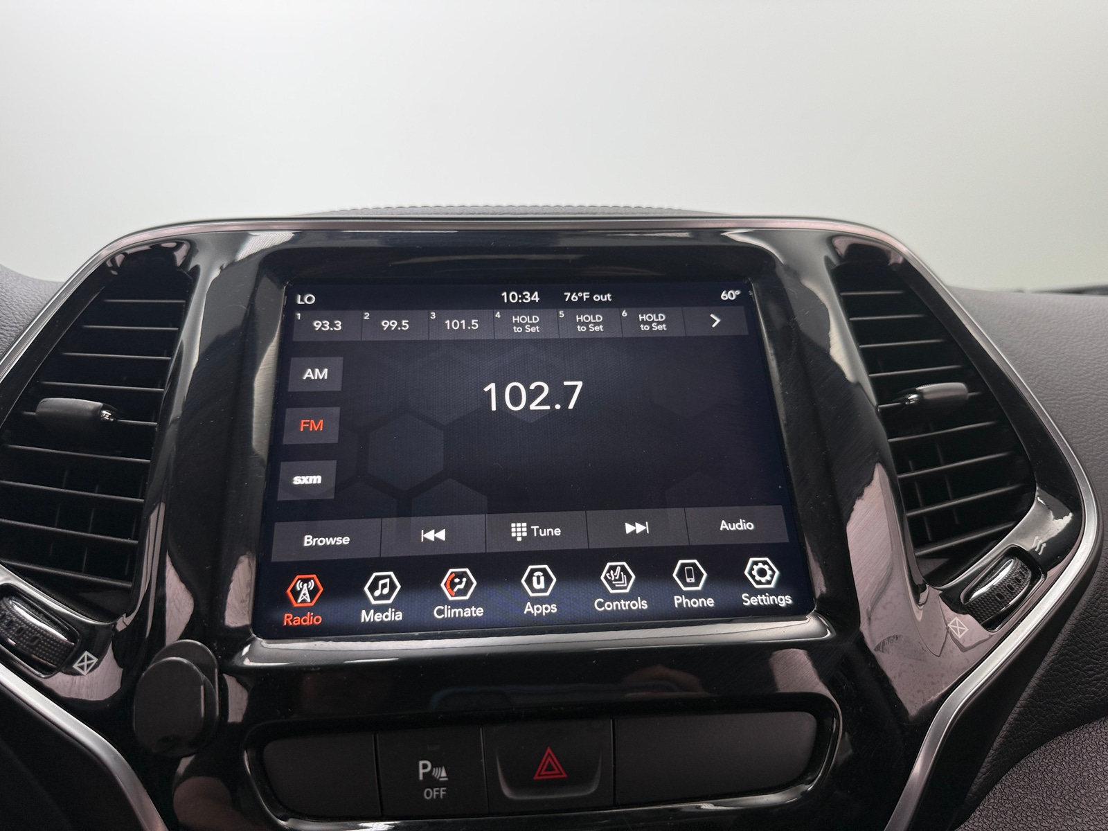 Thumbnail: 2019 Jeep Cherokee - 3