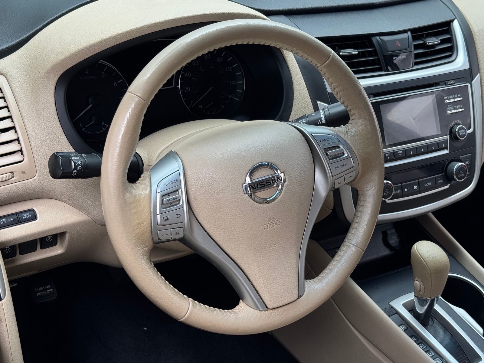 Thumbnail: 2017 Nissan Altima - 5