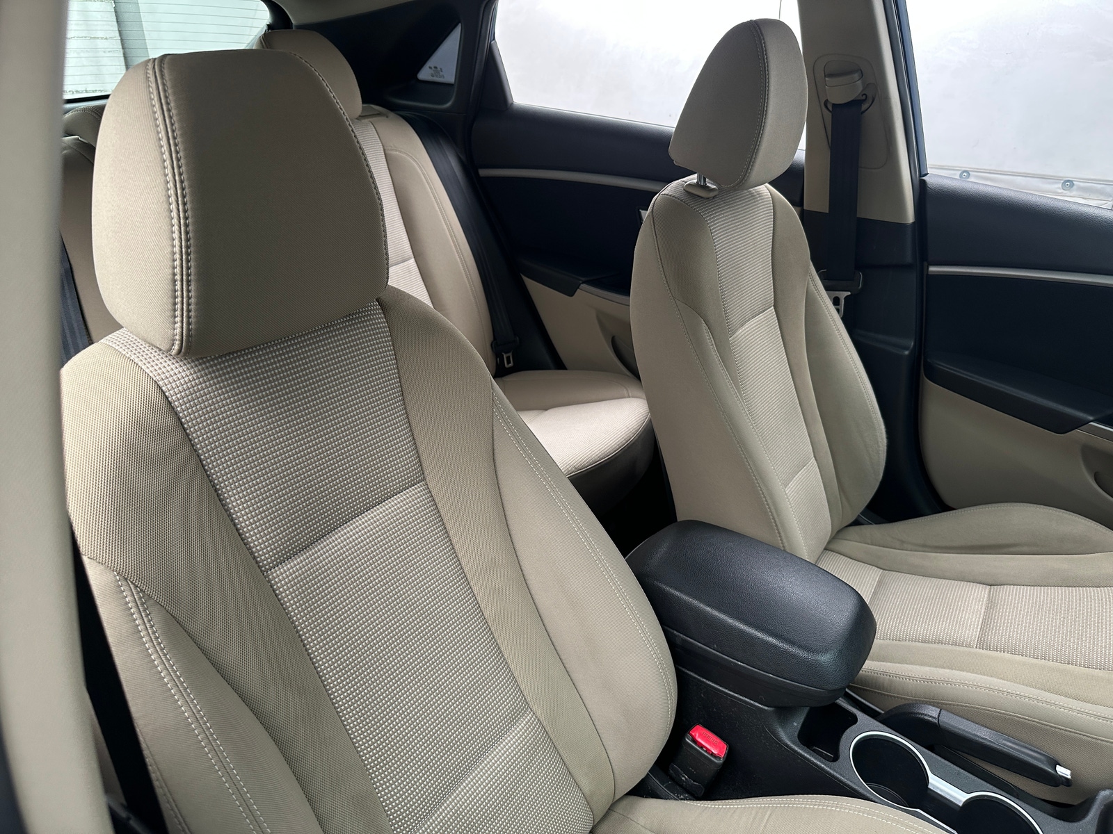 Thumbnail: 2016 Hyundai Elantra - 2