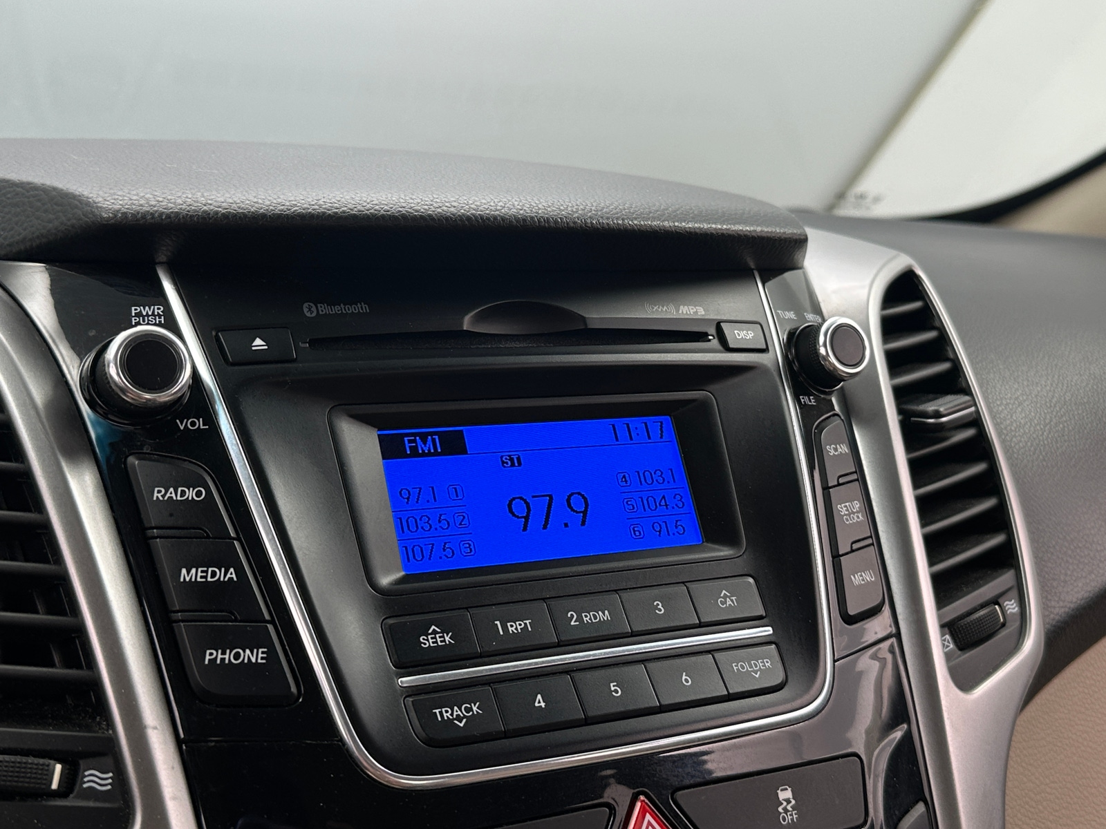 Thumbnail: 2016 Hyundai Elantra - 4