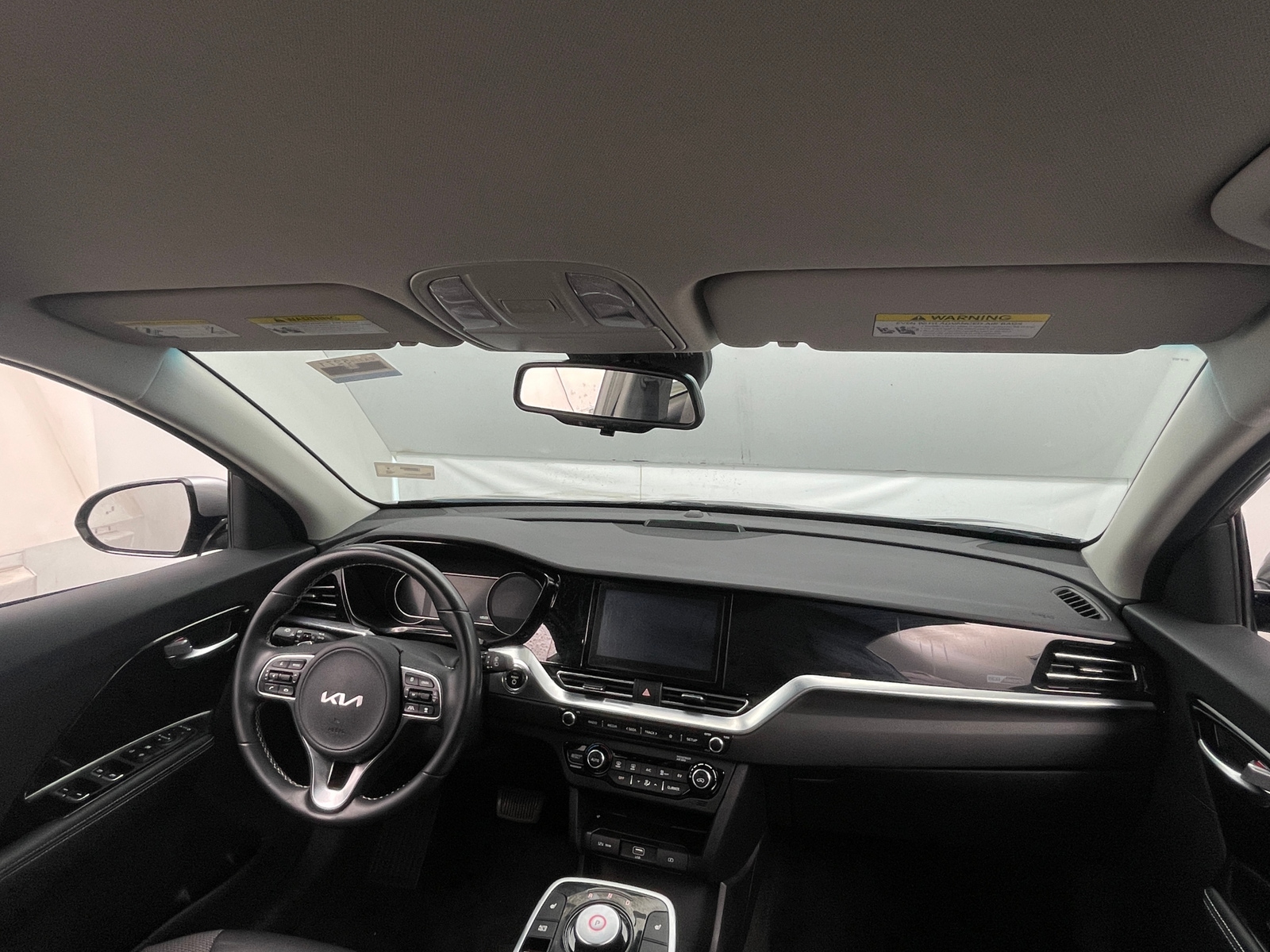 Thumbnail: 2022 Kia Niro - 2