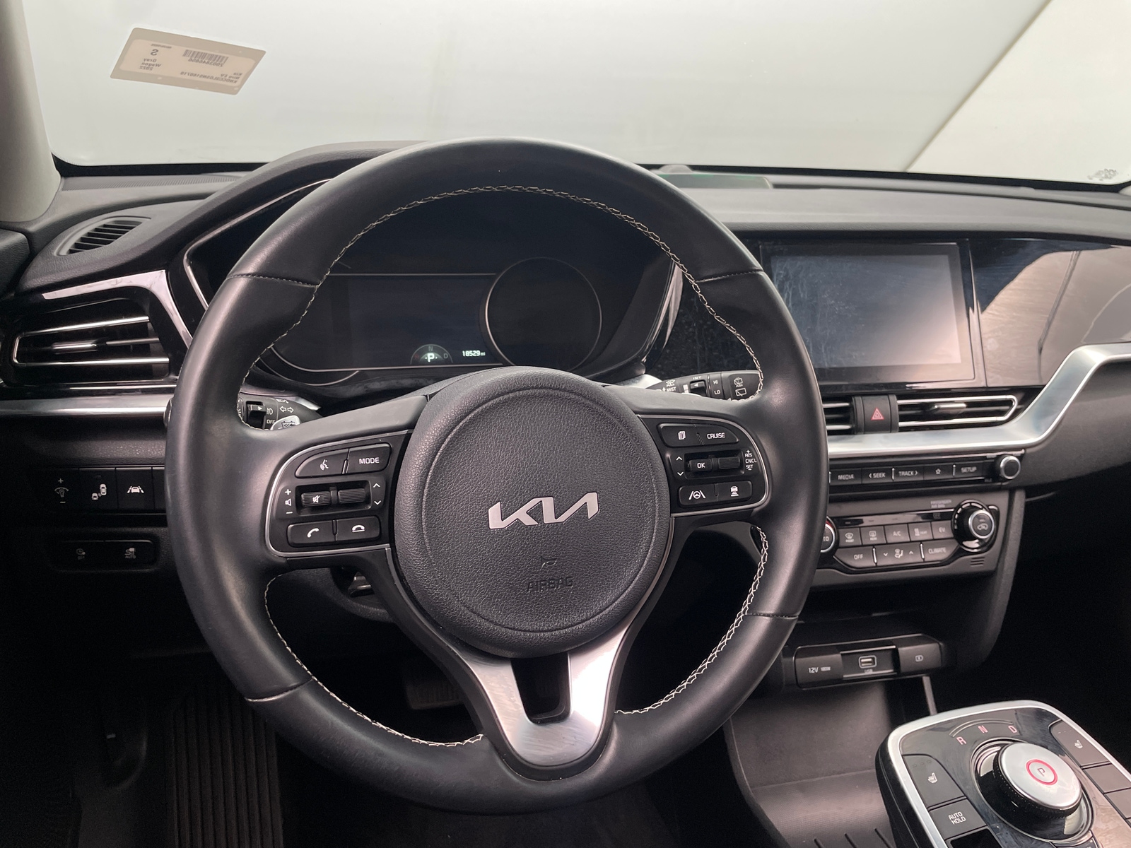 Thumbnail: 2022 Kia Niro - 4
