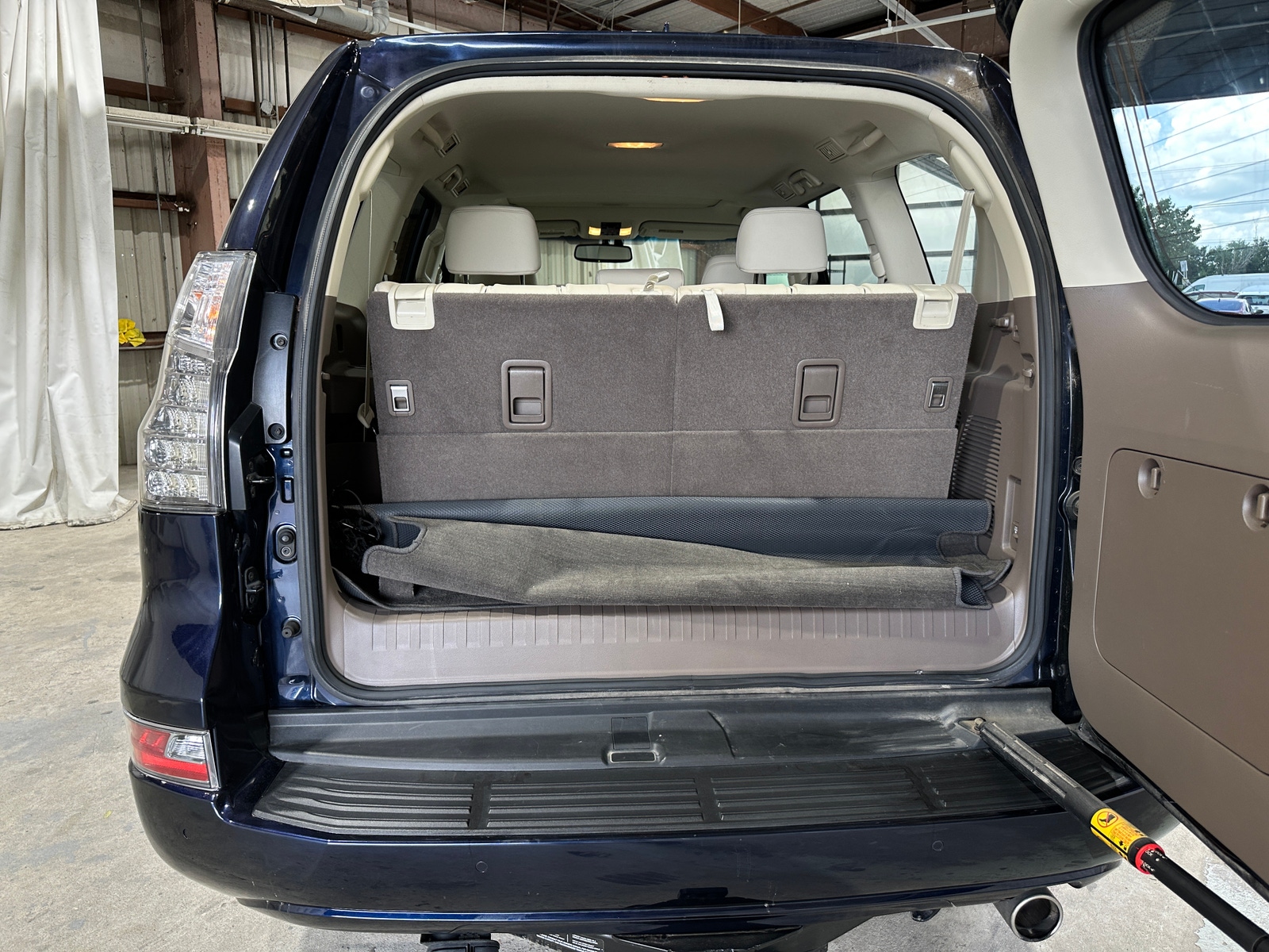 Thumbnail: 2019 Lexus GX - 6