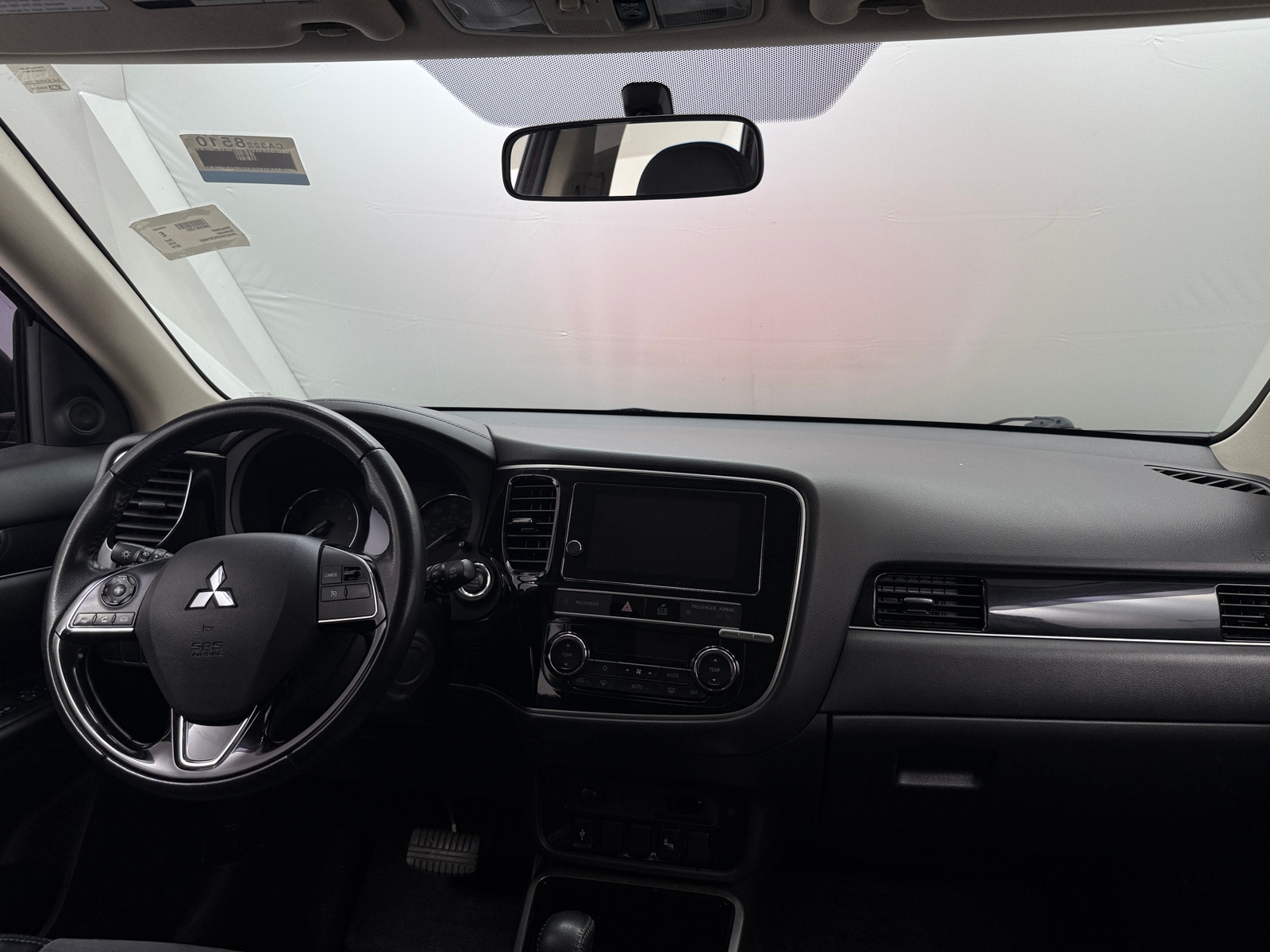 Thumbnail: 2019 Mitsubishi Outlander - 3