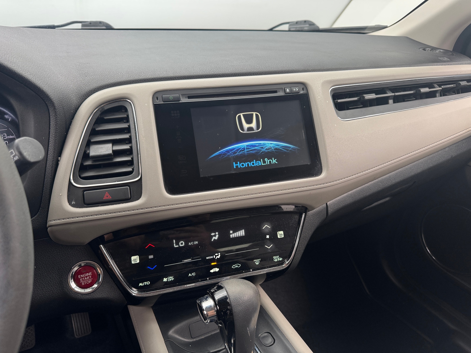 Thumbnail: 2016 Honda HR-V - 3