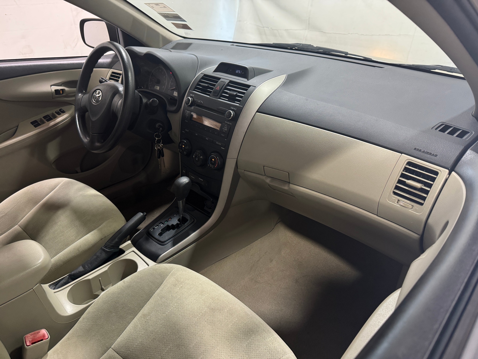 Thumbnail: 2013 Toyota Corolla - 3