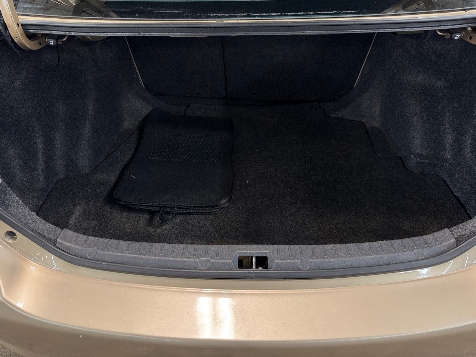 Thumbnail: 2013 Toyota Corolla - 7