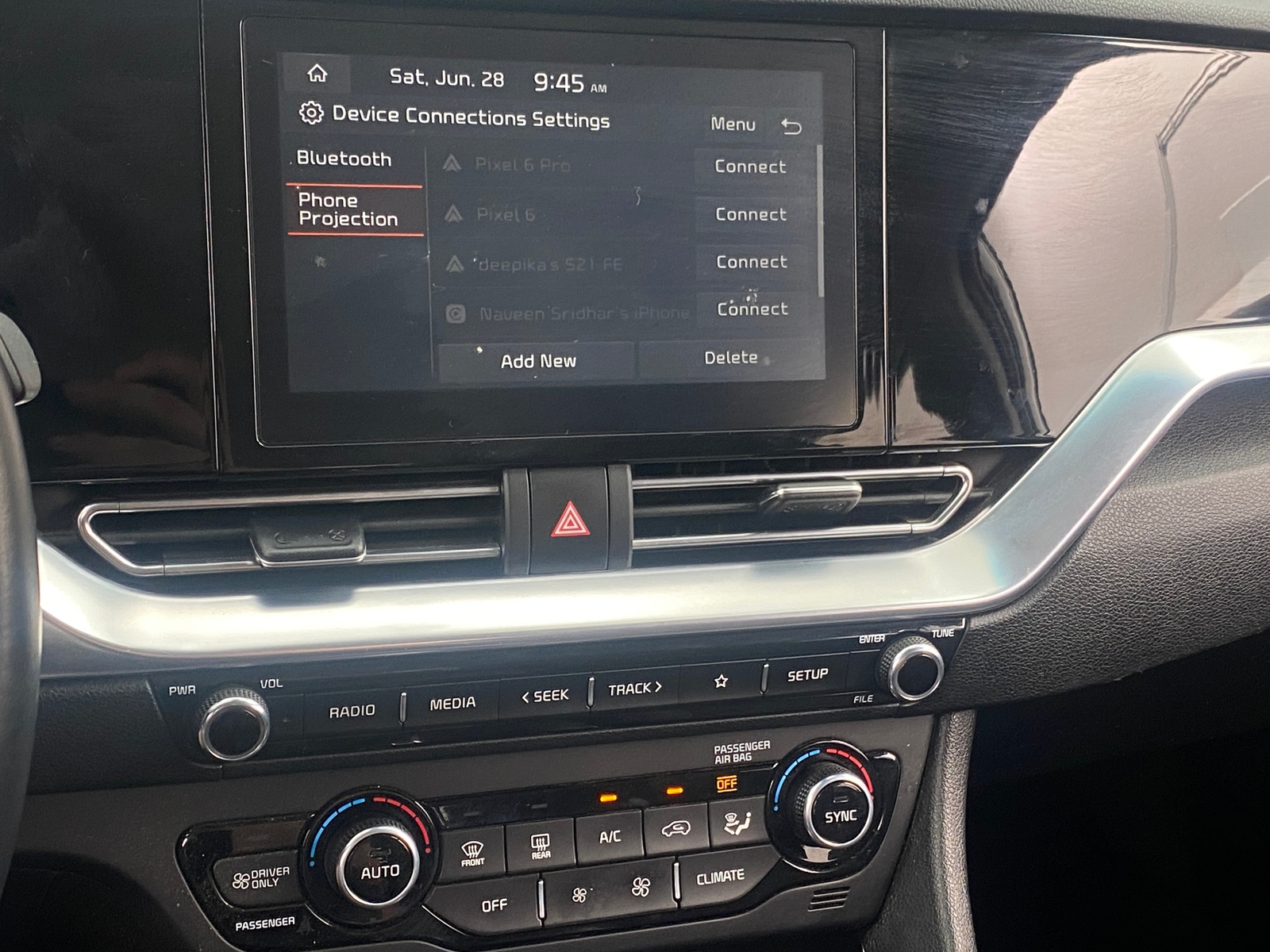 Thumbnail: 2021 Kia Niro - 4