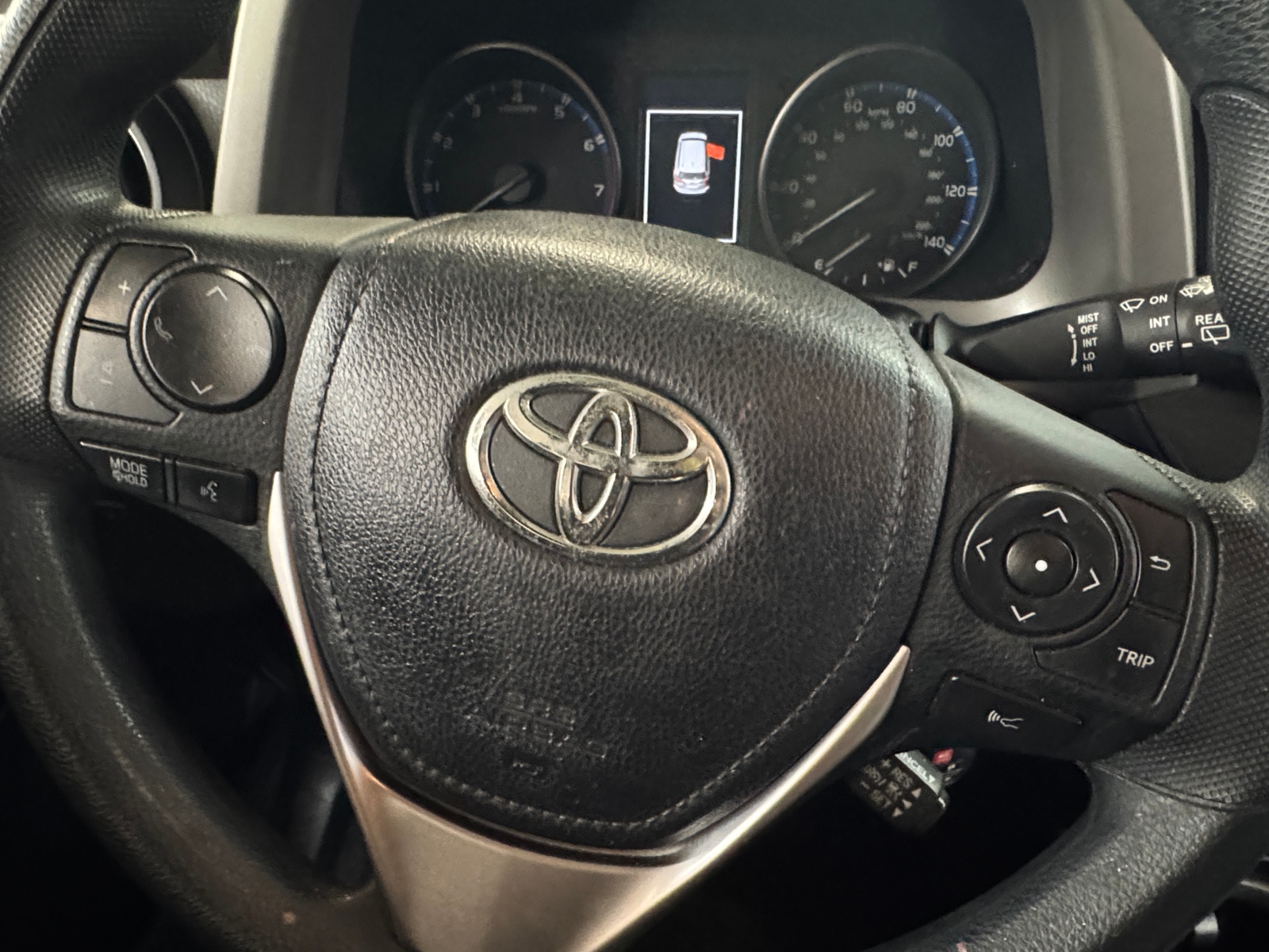 Thumbnail: 2018 Toyota RAV4 - 5